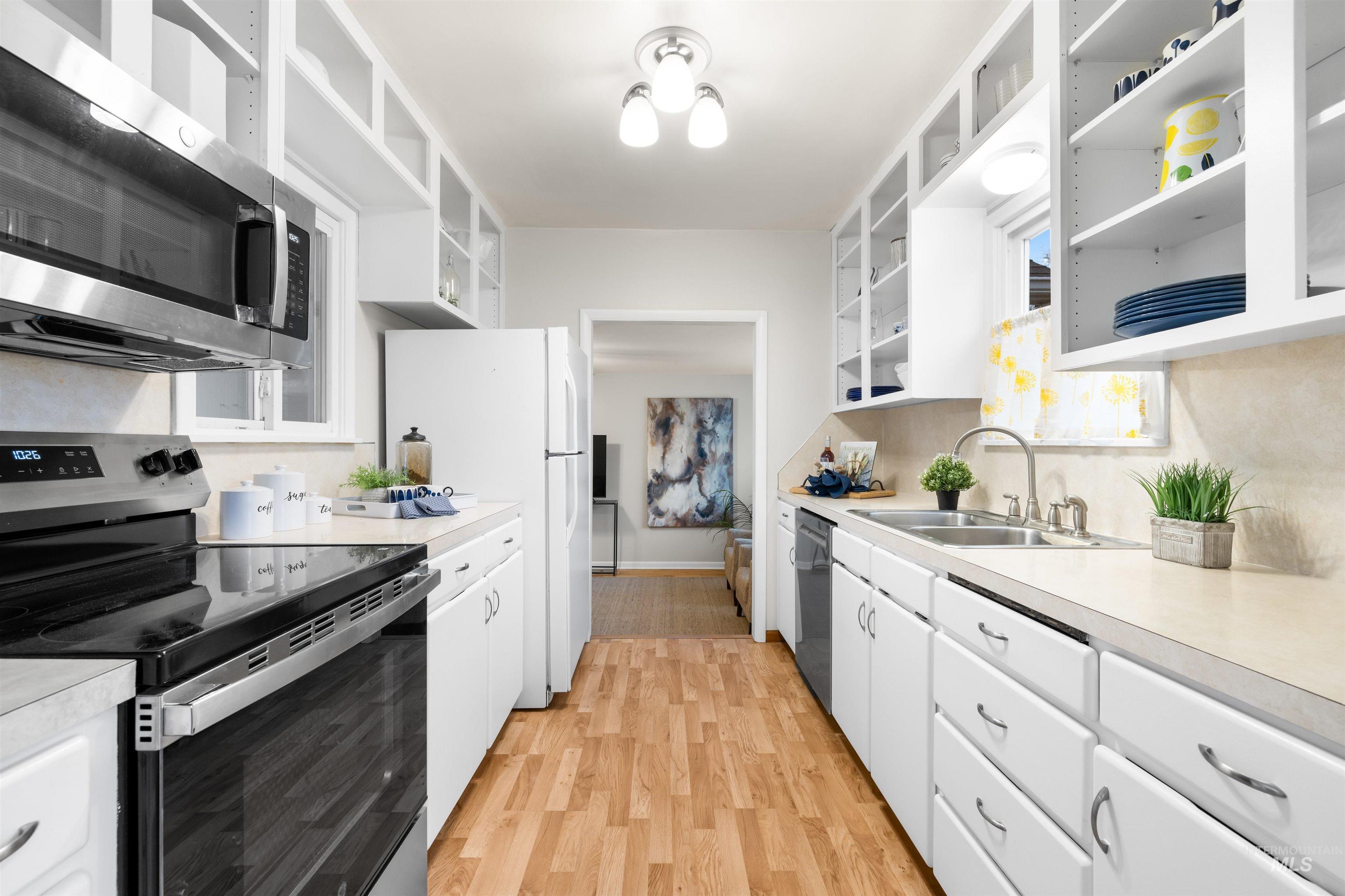 1701 S Leadville Ave, Boise, Idaho 83706, 3 Bedrooms, 1 Bathroom, Residential For Sale, Price $425,000,MLS 98972769