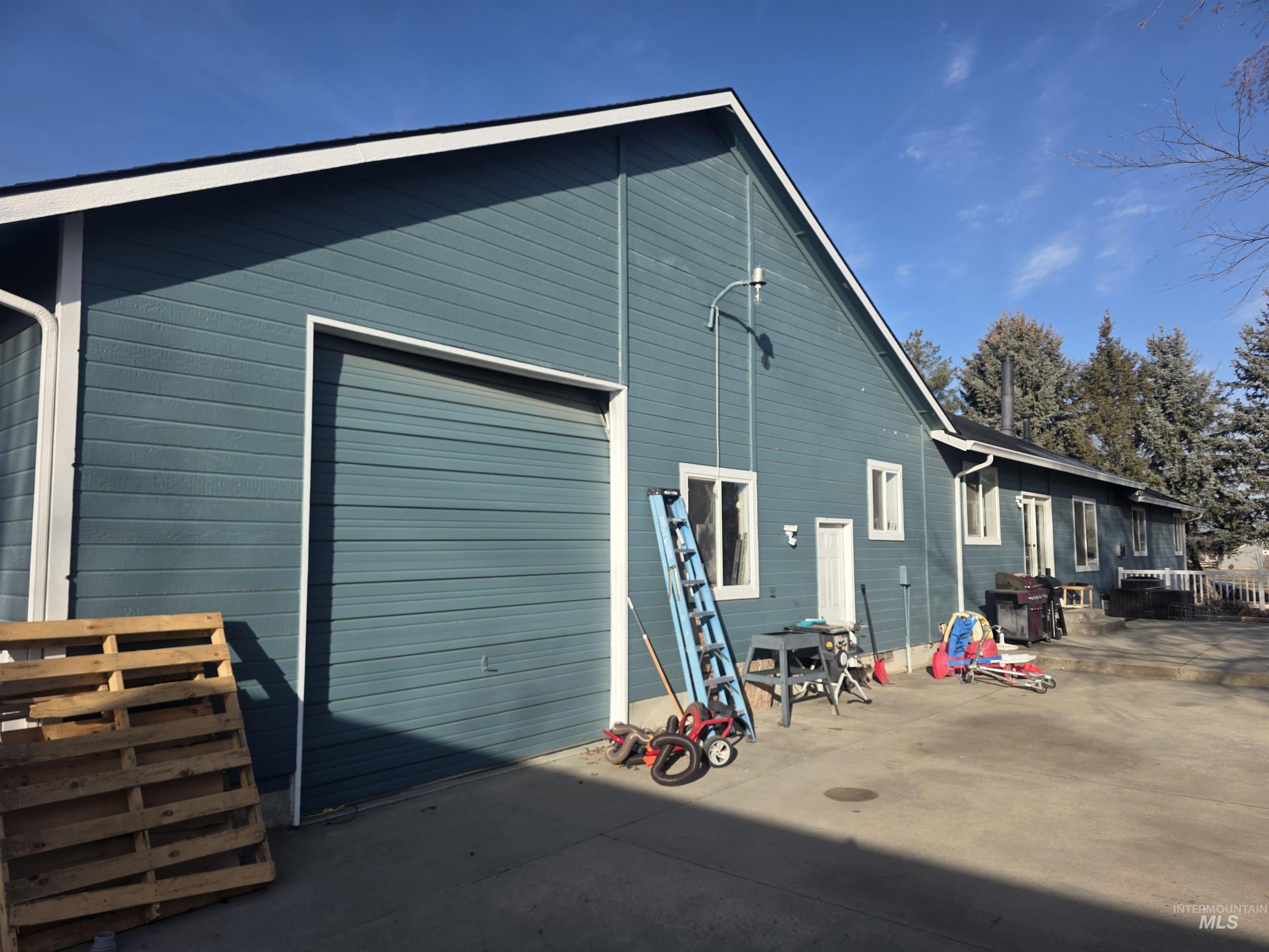 4864 N Larkwood Pl, Meridian, Idaho 83646-5273, 6 Bedrooms, 4.5 Bathrooms, Residential For Sale, Price $1,490,000,MLS 98972770