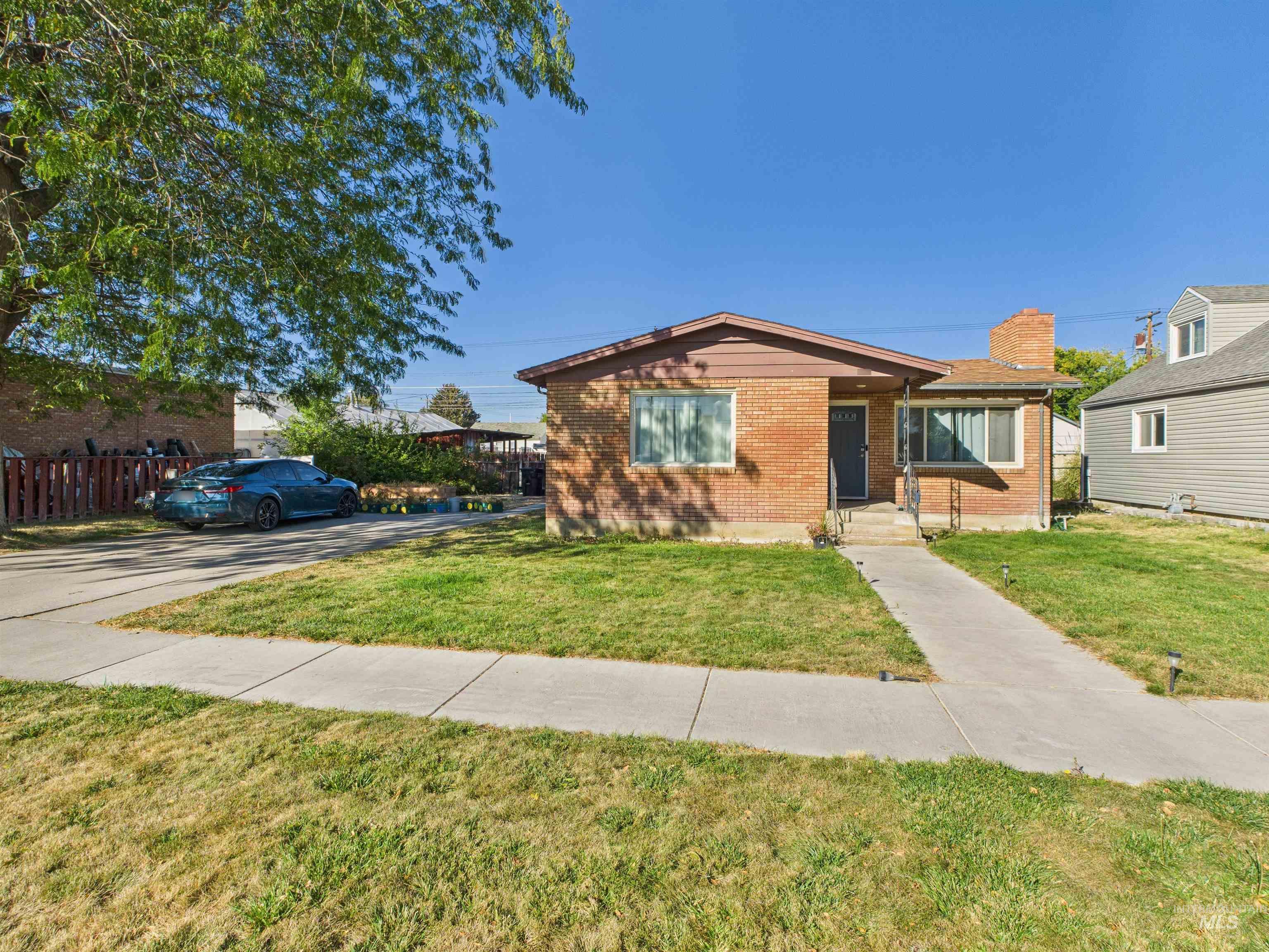 1534 oriental, Burley, Idaho 83318, 4 Bedrooms, 2.5 Bathrooms, Residential For Sale, Price $330,900,MLS 98972772