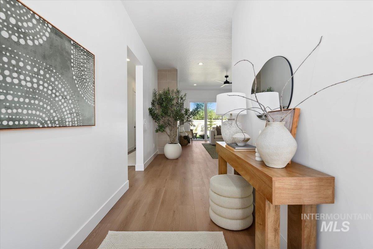 10492 W Shumard Drive, Star, Idaho 83669-000, 4 Bedrooms, 3 Bathrooms, Residential For Sale, Price $824,900,MLS 98972773