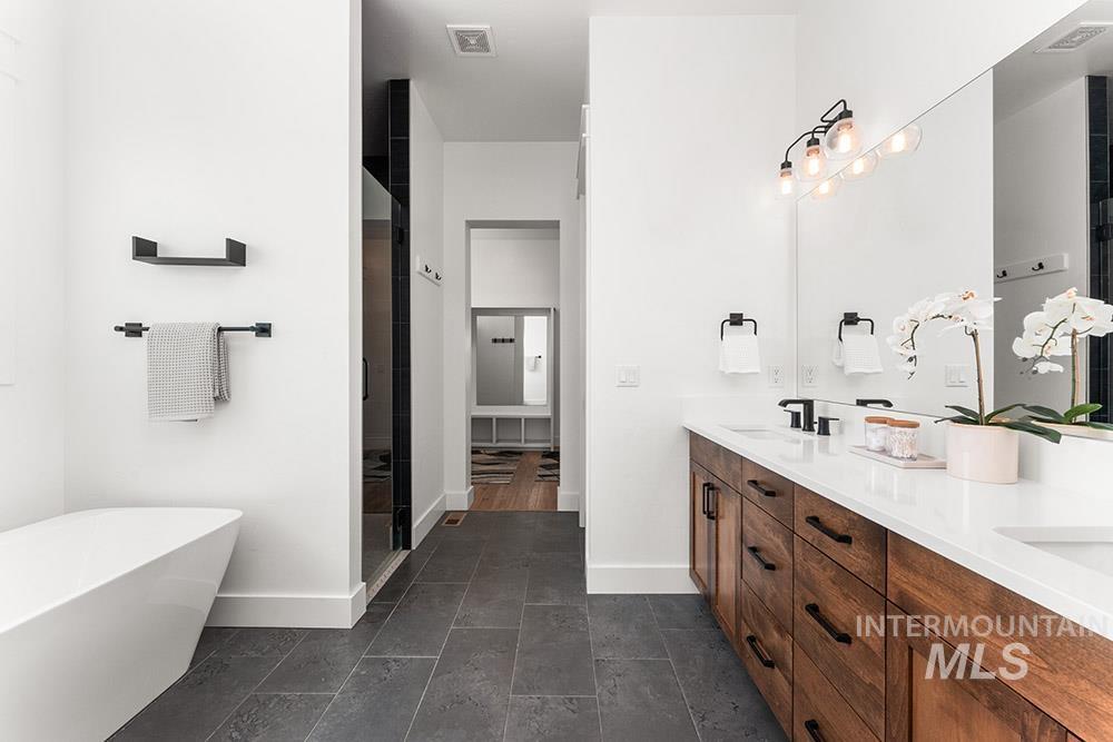 14344 American Holly Drive, Nampa, Idaho 83651, 4 Bedrooms, 2.5 Bathrooms, Residential For Sale, Price $969,000,MLS 98972779