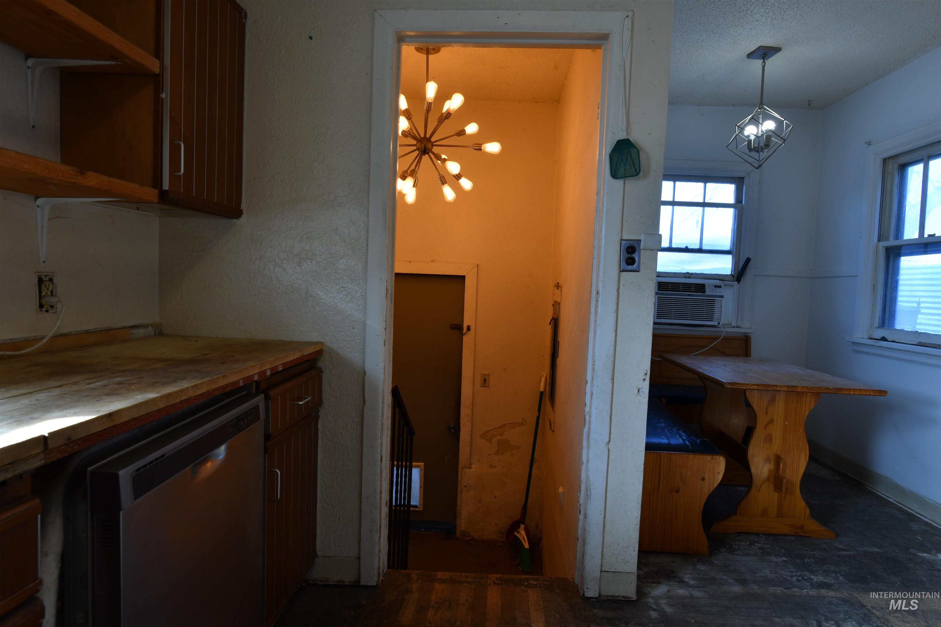 419 21st Avenue South, Nampa, Idaho 83651, 3 Bedrooms, 1 Bathroom, Residential For Sale, Price $225,000,MLS 98972780