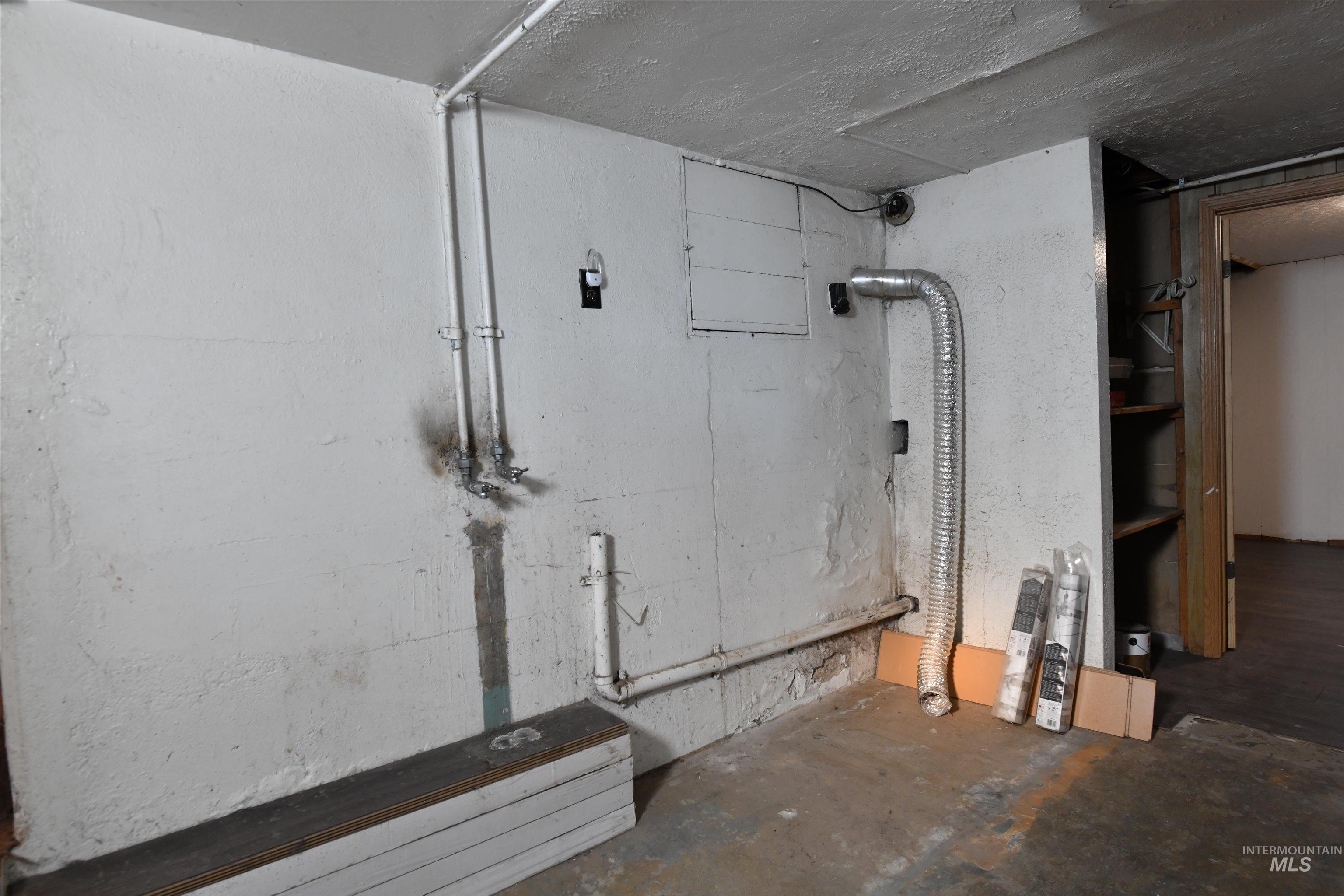 419 21st Avenue South, Nampa, Idaho 83651, 3 Bedrooms, 1 Bathroom, Residential For Sale, Price $225,000,MLS 98972780