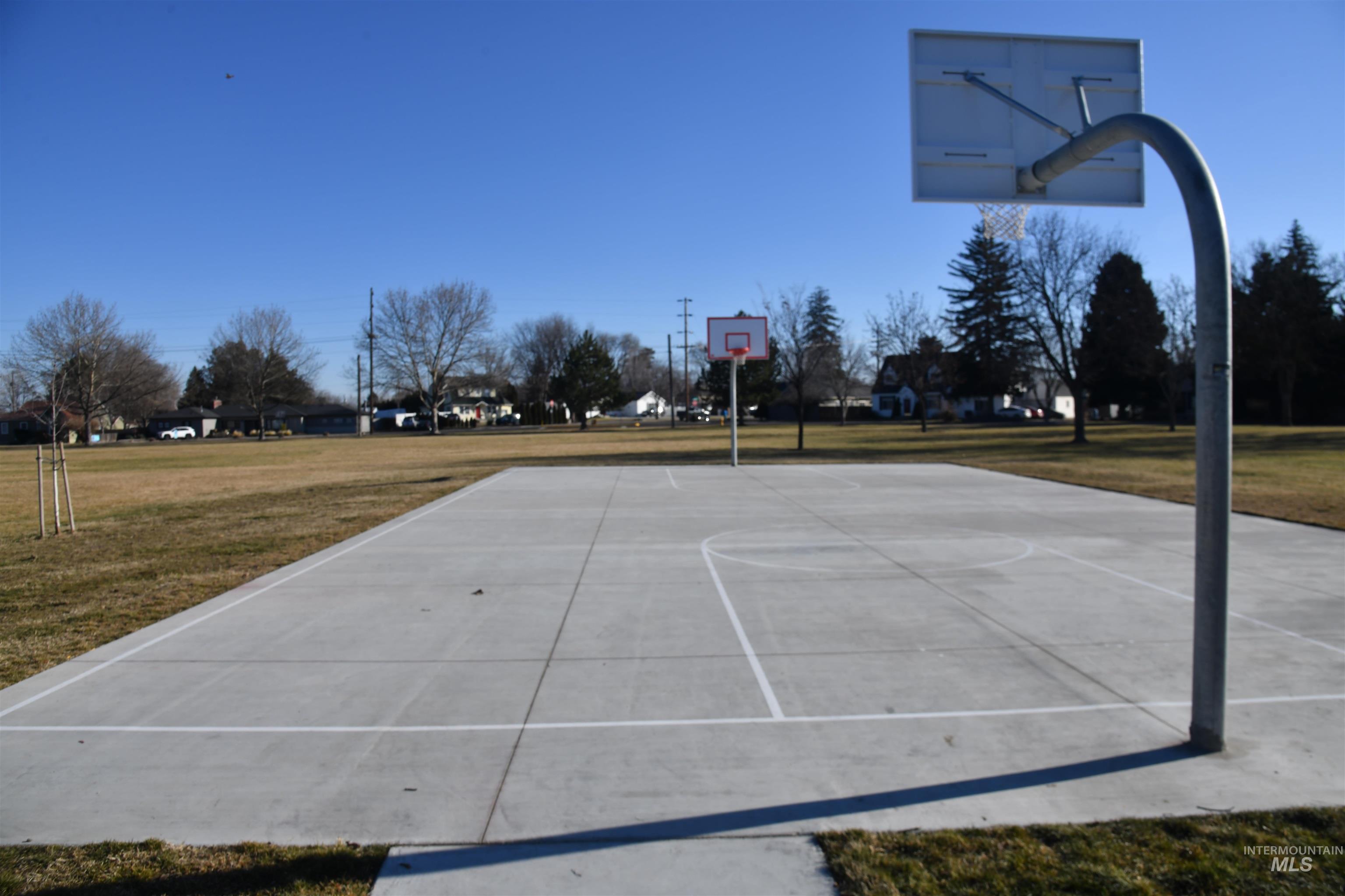 419 21st Avenue South, Nampa, Idaho 83651, 3 Bedrooms, 1 Bathroom, Residential For Sale, Price $225,000,MLS 98972780