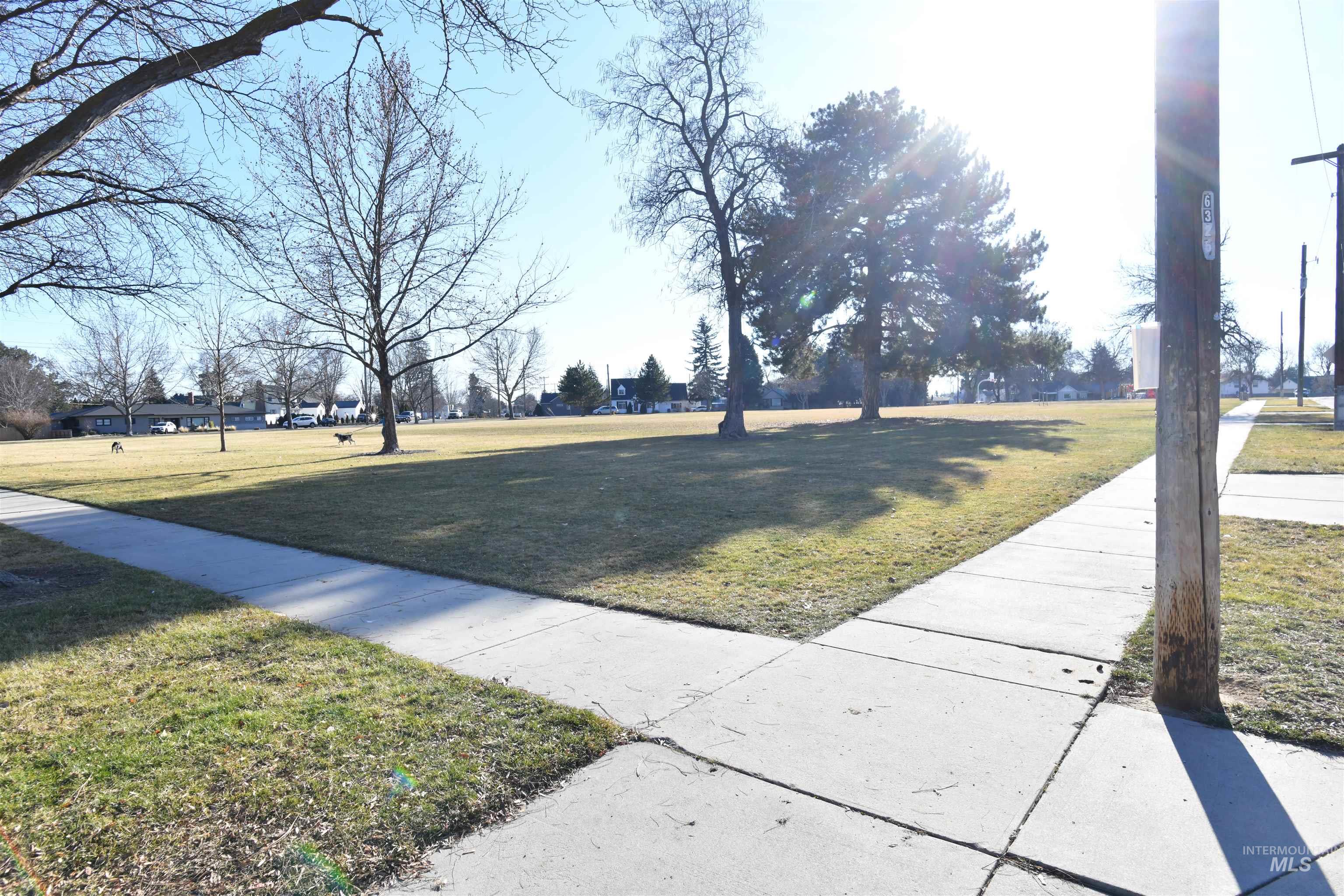 419 21st Avenue South, Nampa, Idaho 83651, 3 Bedrooms, 1 Bathroom, Residential For Sale, Price $225,000,MLS 98972780