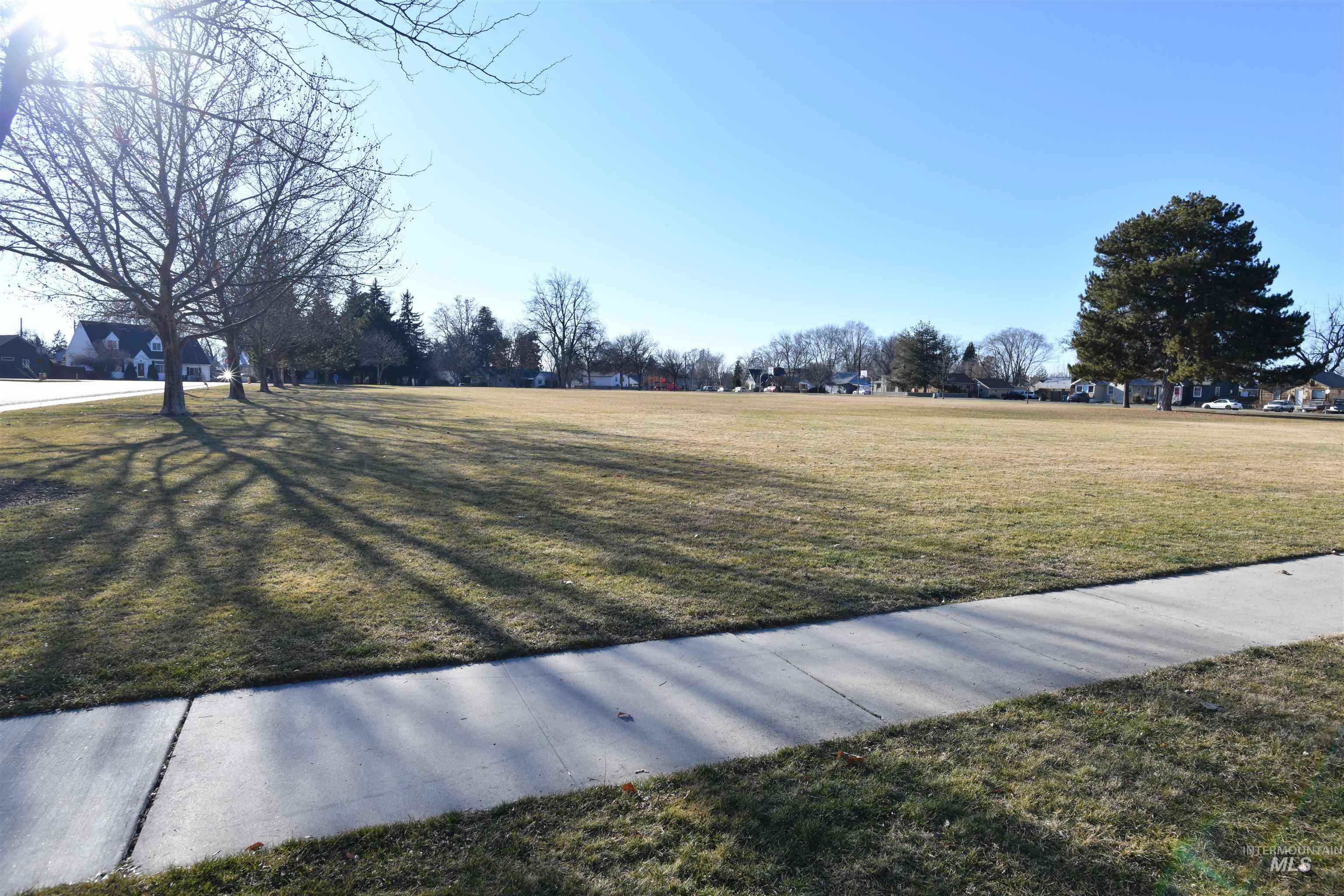 419 21st Avenue South, Nampa, Idaho 83651, 3 Bedrooms, 1 Bathroom, Residential For Sale, Price $225,000,MLS 98972780