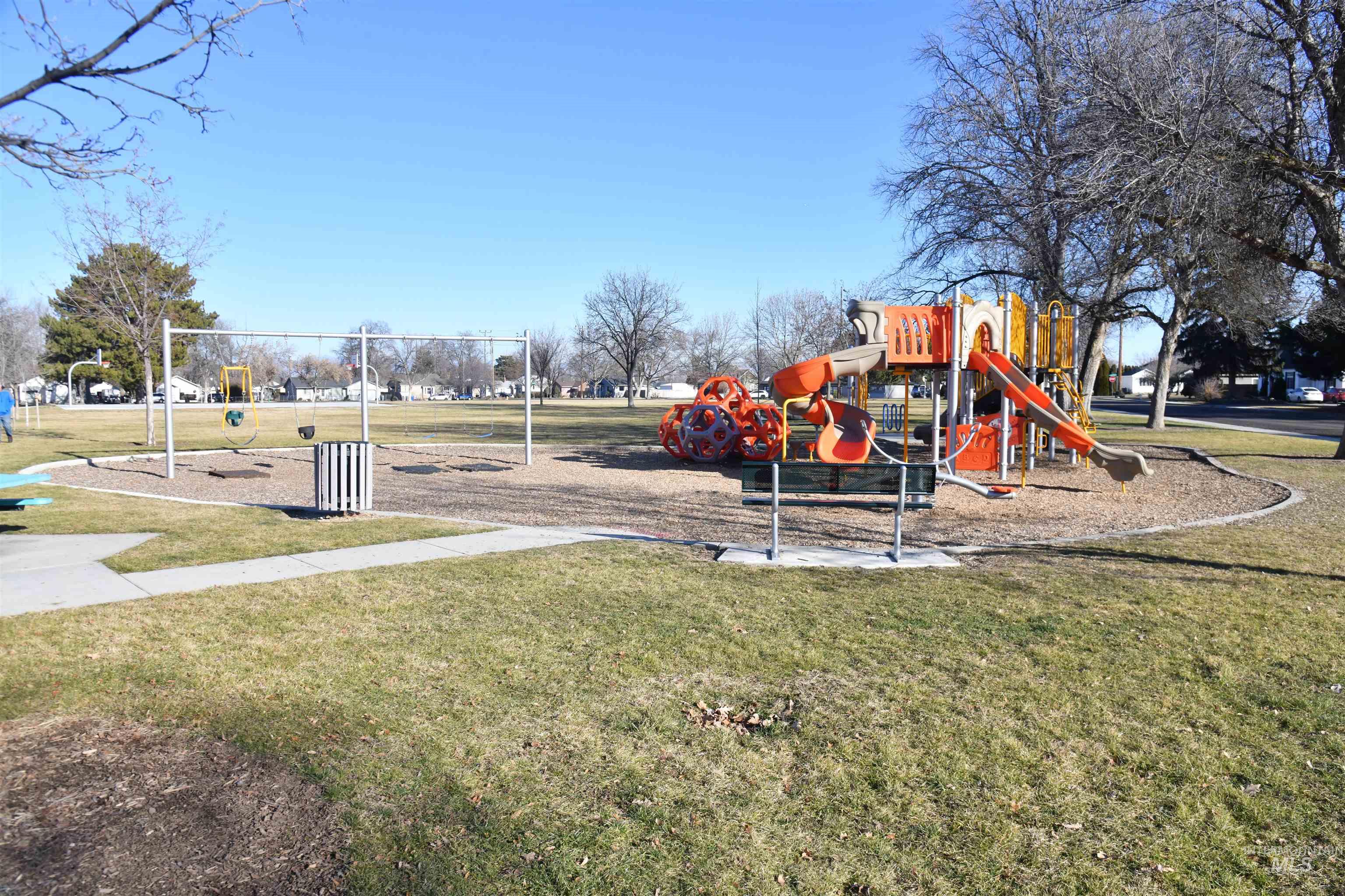 419 21st Avenue South, Nampa, Idaho 83651, 3 Bedrooms, 1 Bathroom, Residential For Sale, Price $225,000,MLS 98972780