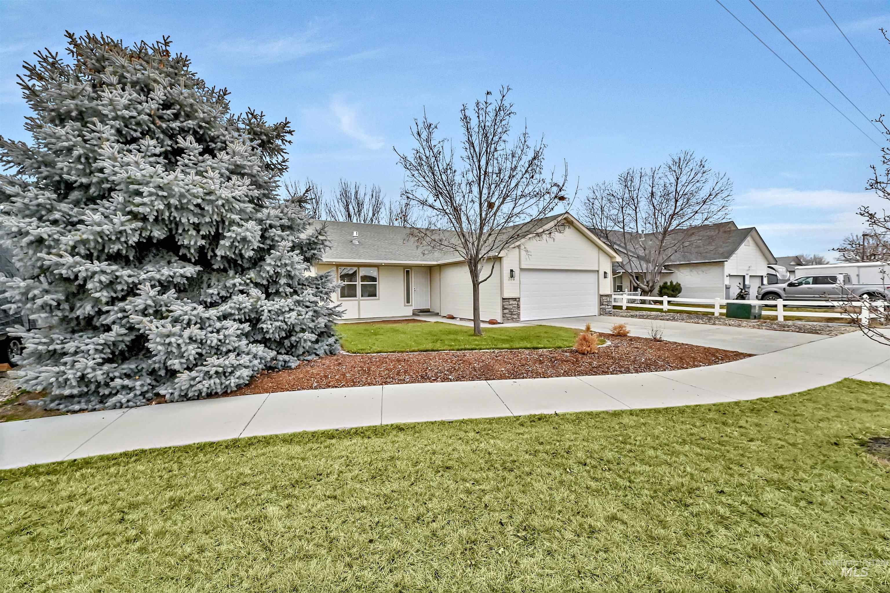 366 W Harris, Meridian, Idaho 83642, 3 Bedrooms, 2 Bathrooms, Residential For Sale, Price $449,500,MLS 98972781