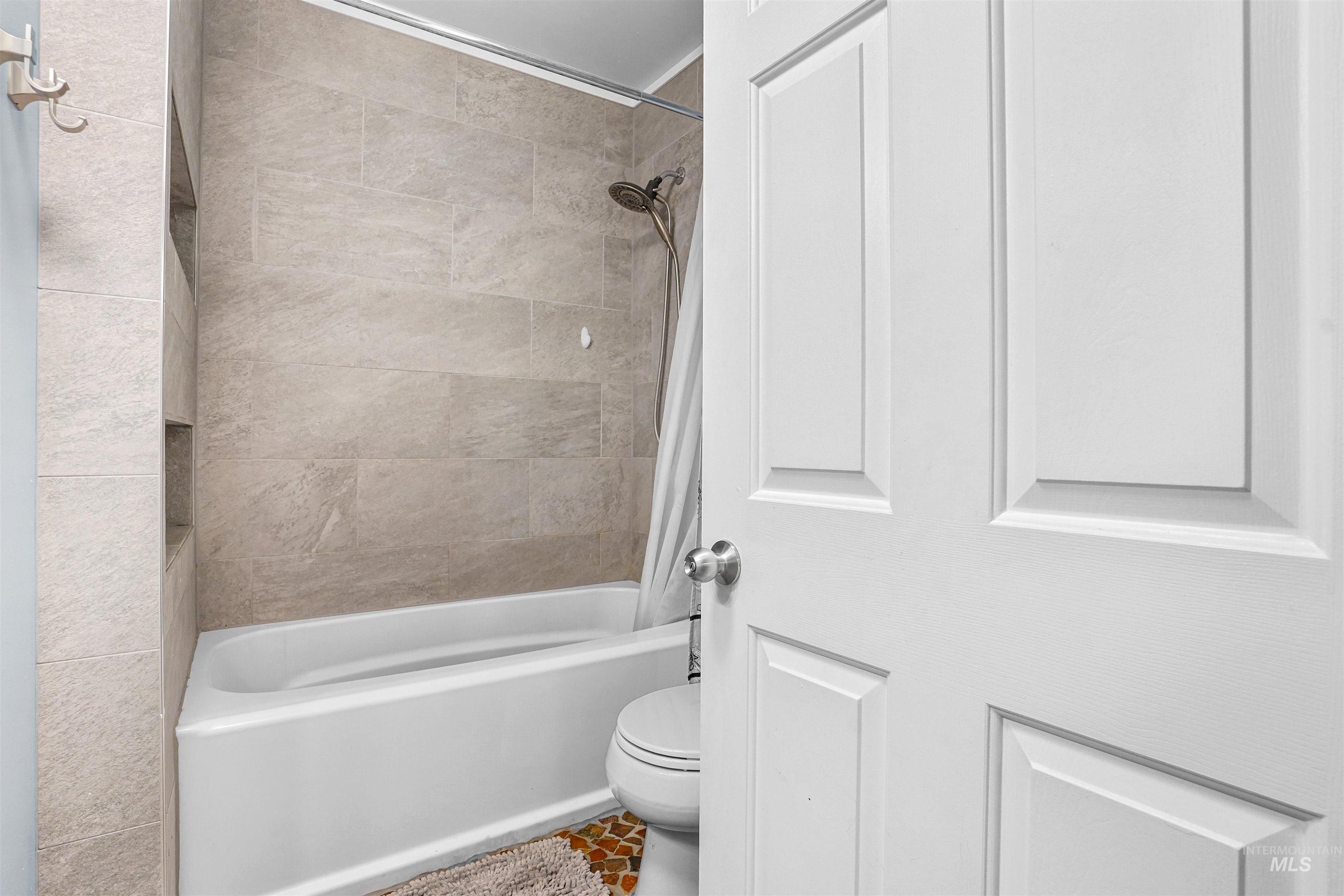 2242 Almo Ave, Burley, Idaho 83318, 3 Bedrooms, 2 Bathrooms, Residential For Sale, Price $315,000,MLS 98972782