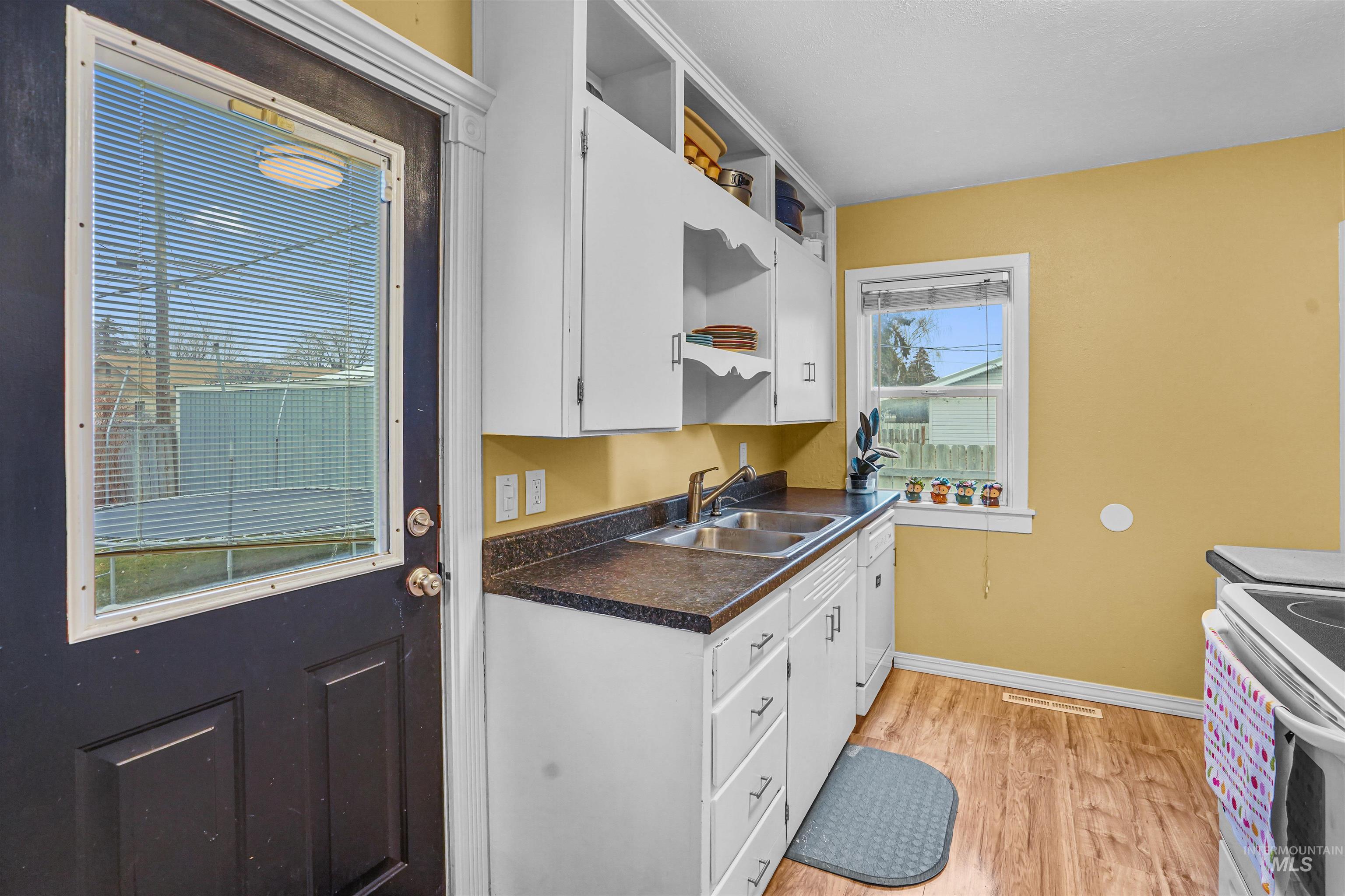 2242 Almo Ave, Burley, Idaho 83318, 3 Bedrooms, 2 Bathrooms, Residential For Sale, Price $315,000,MLS 98972782