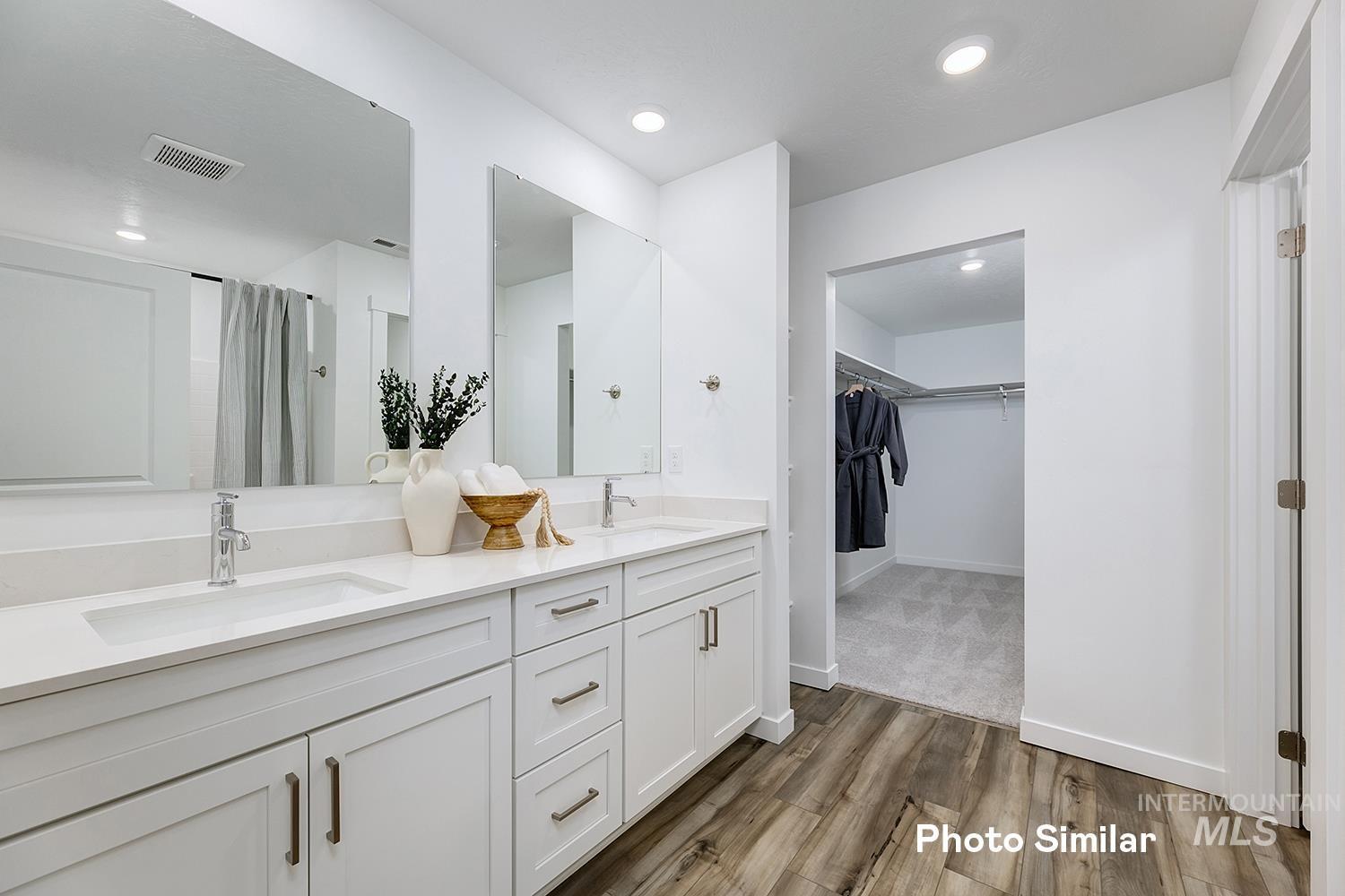 8958 W Inspirado St, Meridian, Idaho 83646, 3 Bedrooms, 2.5 Bathrooms, Residential For Sale, Price $555,900,MLS 98972783