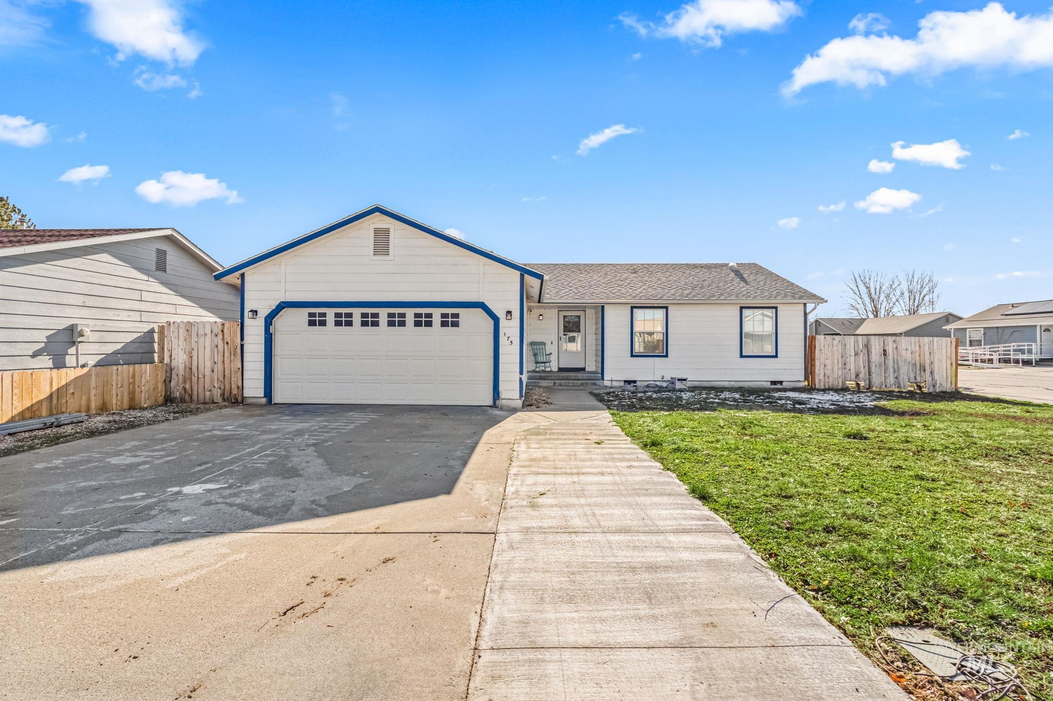 175 Del Mar St, Mountain Home, Idaho 83647, 3 Bedrooms, 2 Bathrooms, Residential For Sale, Price $329,900,MLS 98972787