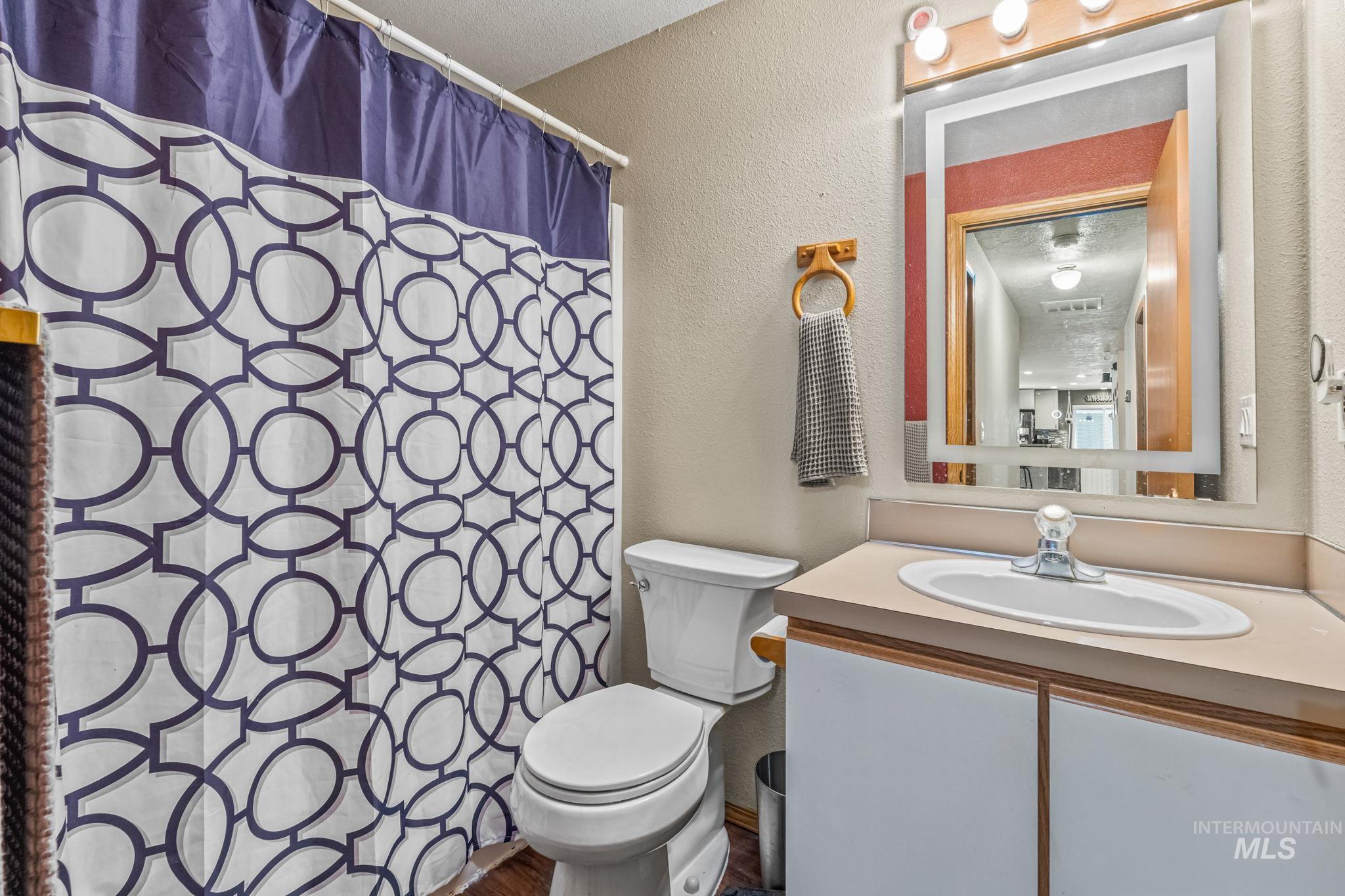 175 Del Mar St, Mountain Home, Idaho 83647, 3 Bedrooms, 2 Bathrooms, Residential For Sale, Price $329,900,MLS 98972787