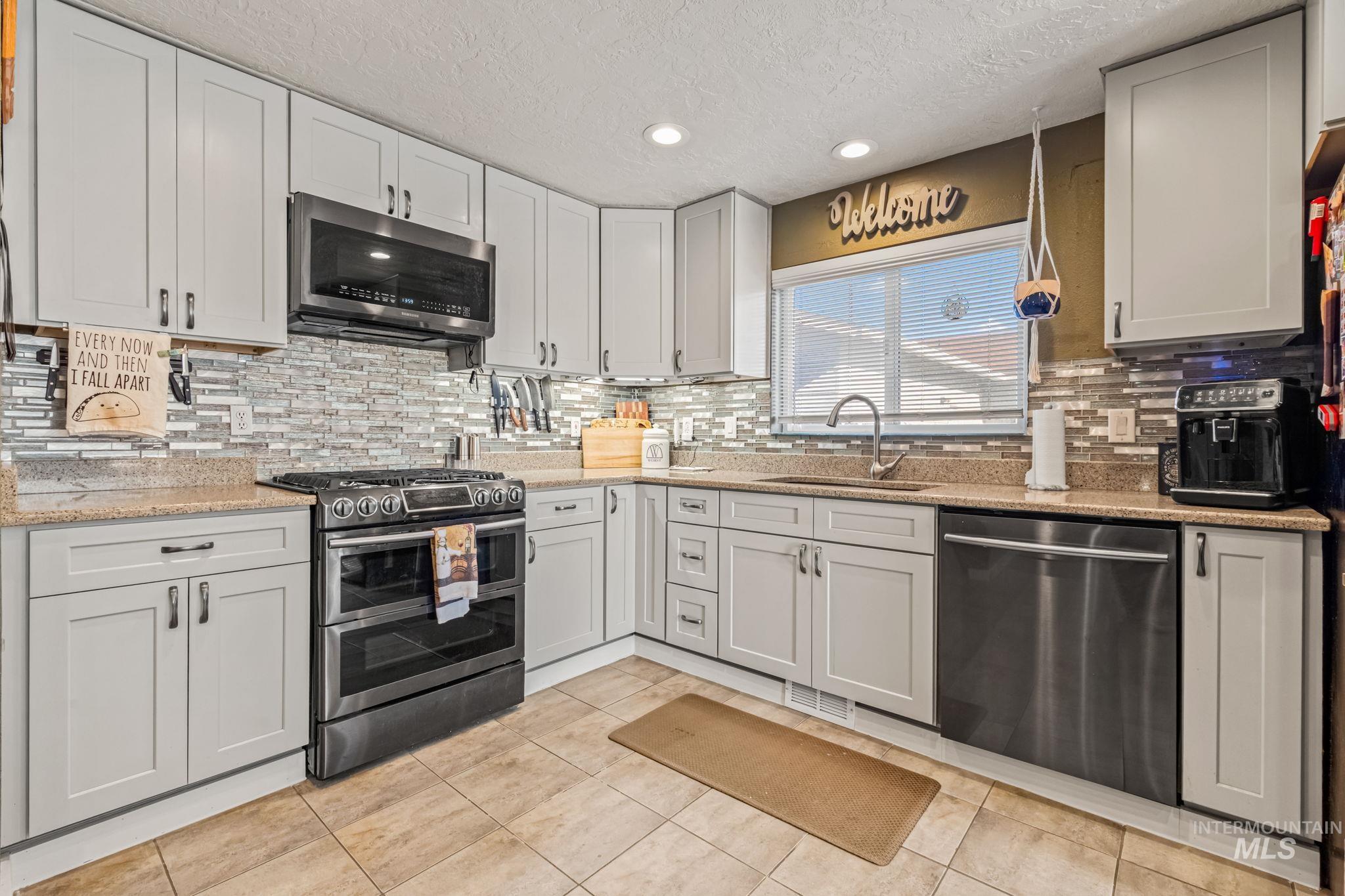 175 Del Mar St, Mountain Home, Idaho 83647, 3 Bedrooms, 2 Bathrooms, Residential For Sale, Price $329,900,MLS 98972787