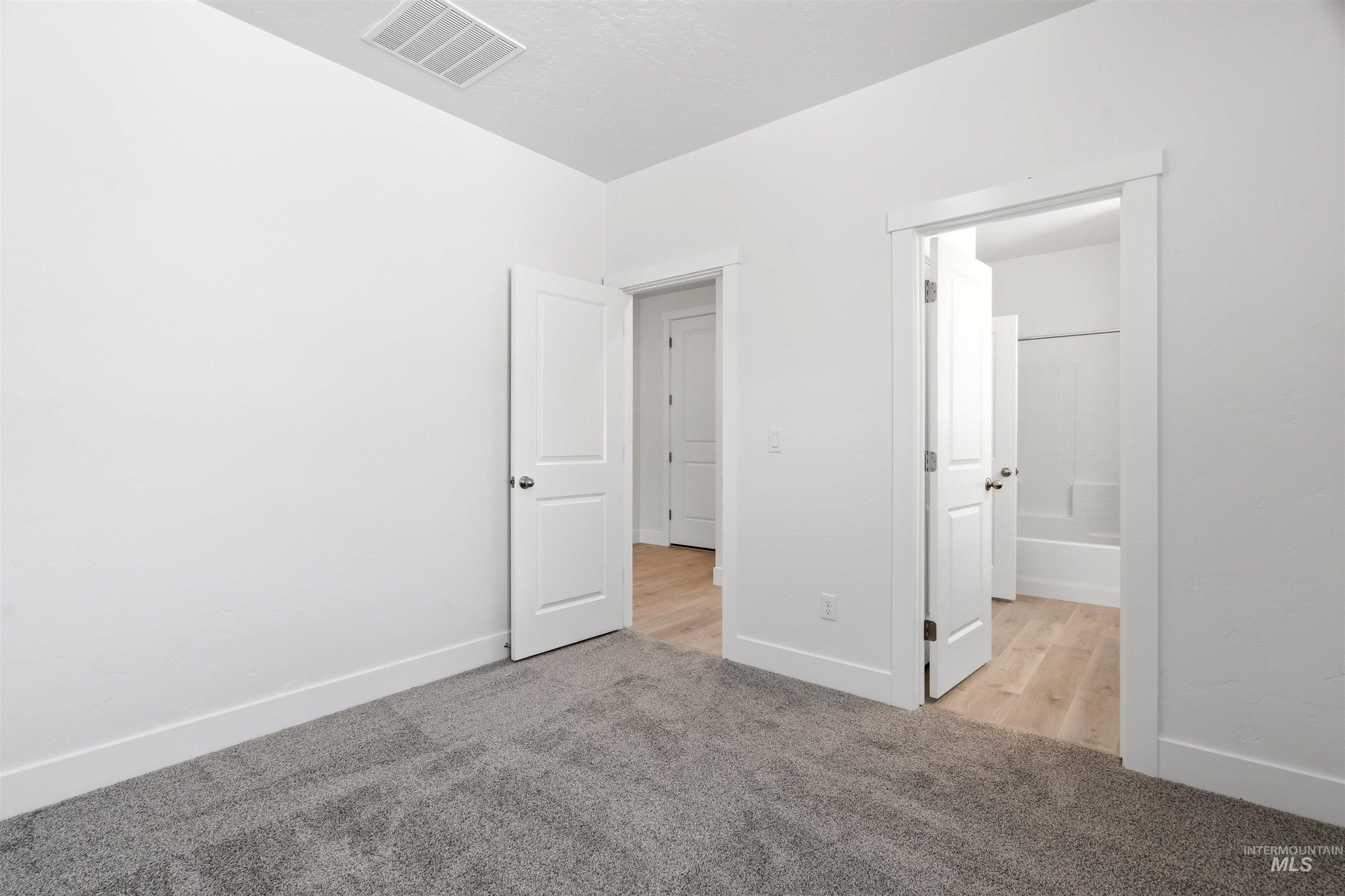 5660 N Chestnut Hill Way, Meridian, Idaho 83646, 4 Bedrooms, 3 Bathrooms, Residential For Sale, Price $549,990, 98972788