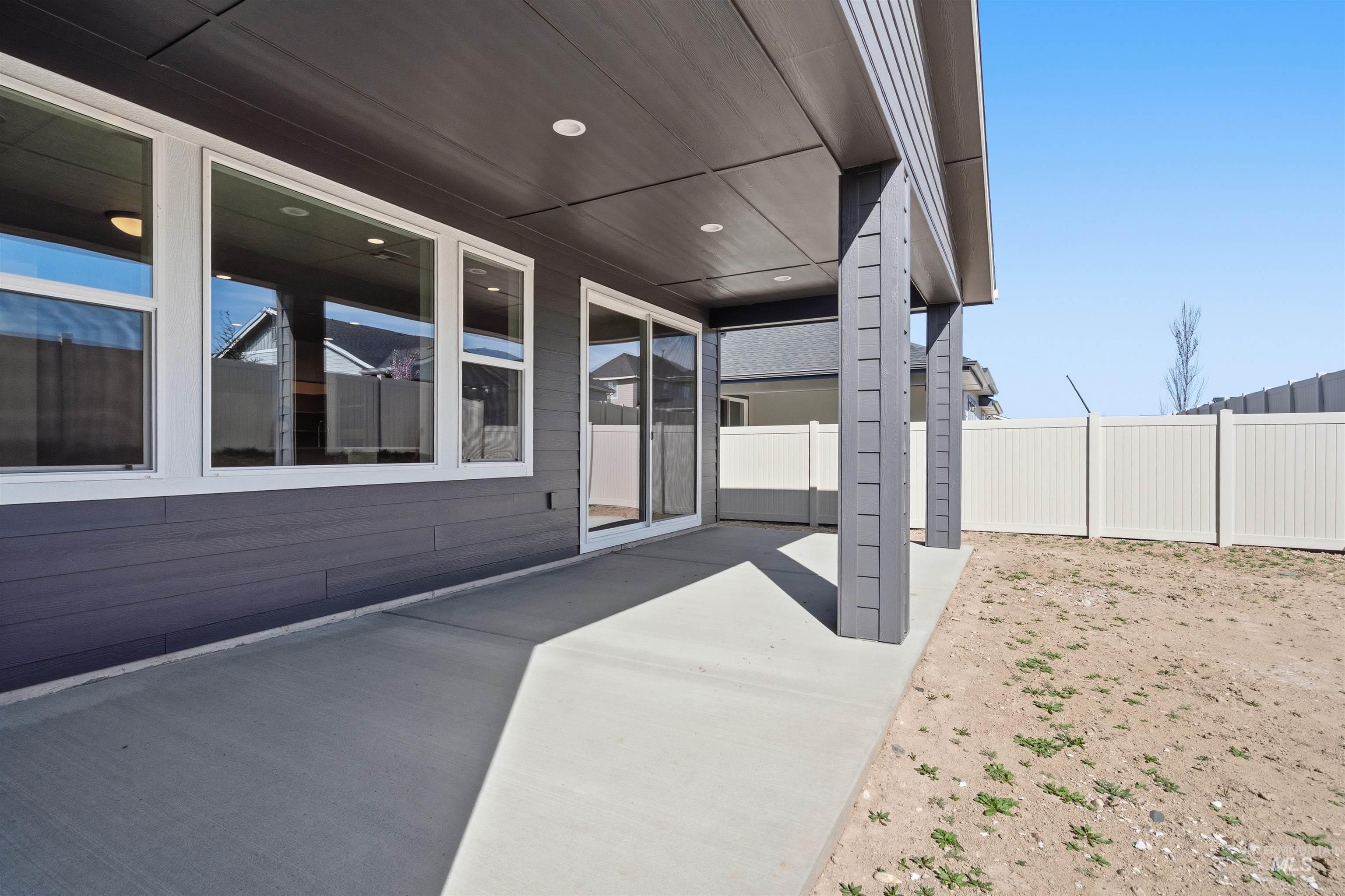 5660 N Chestnut Hill Way, Meridian, Idaho 83646, 4 Bedrooms, 3 Bathrooms, Residential For Sale, Price $549,990, 98972788