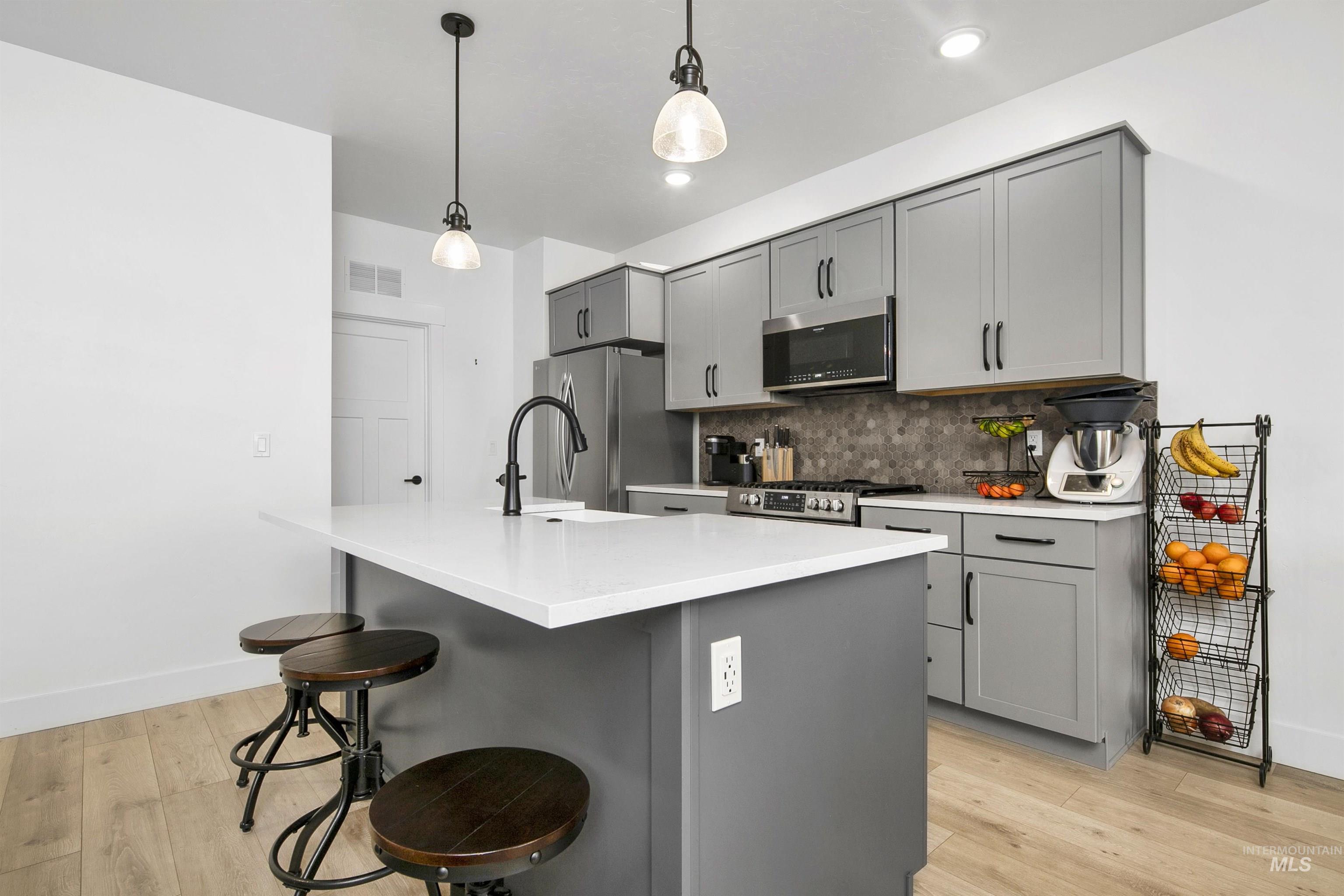 7101 W Storywood St, Boise, Idaho 83709, 3 Bedrooms, 2.5 Bathrooms, Residential For Sale, Price $449,000,MLS 98972791