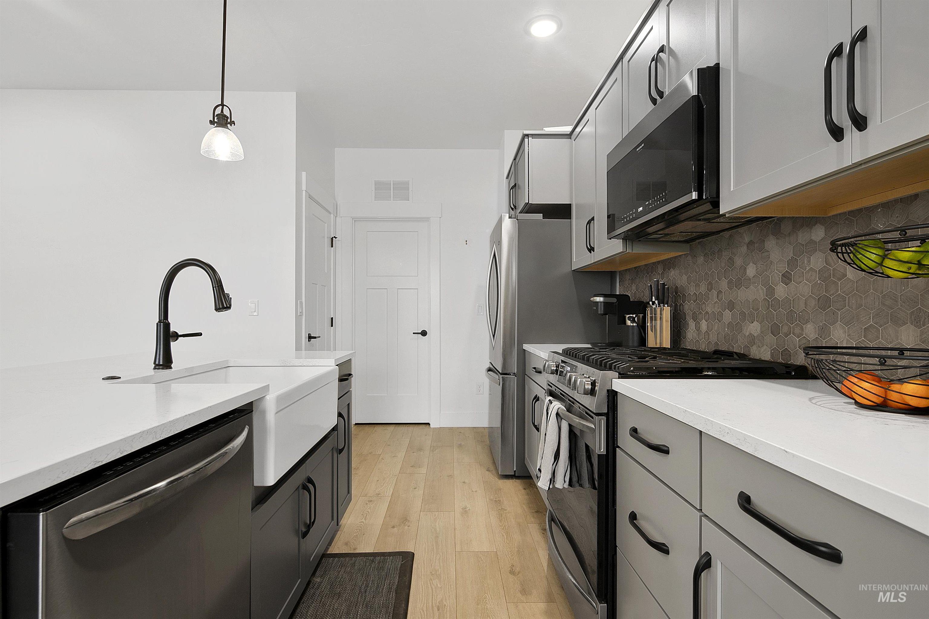 7101 W Storywood St, Boise, Idaho 83709, 3 Bedrooms, 2.5 Bathrooms, Residential For Sale, Price $449,000,MLS 98972791