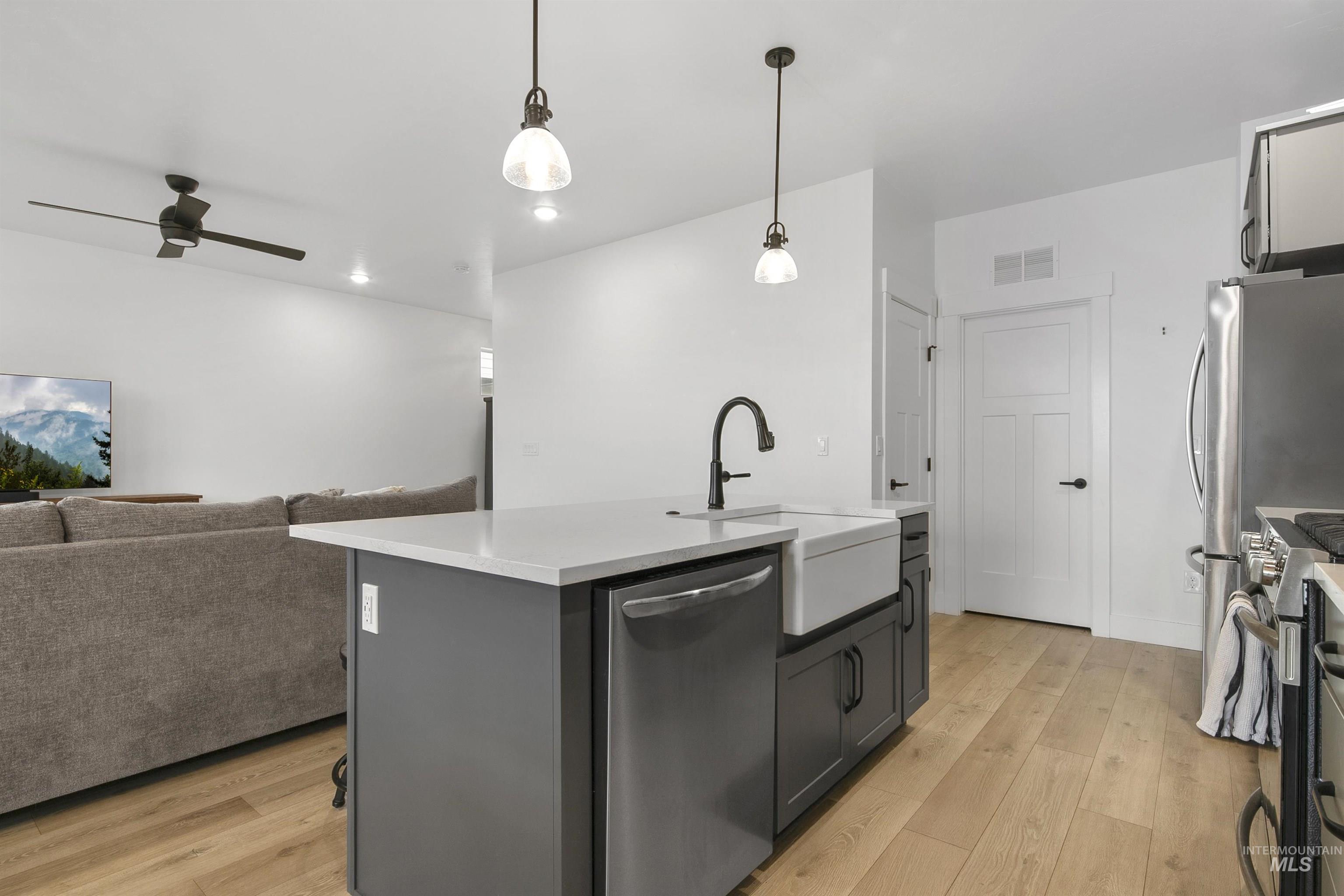 7101 W Storywood St, Boise, Idaho 83709, 3 Bedrooms, 2.5 Bathrooms, Residential For Sale, Price $449,000,MLS 98972791