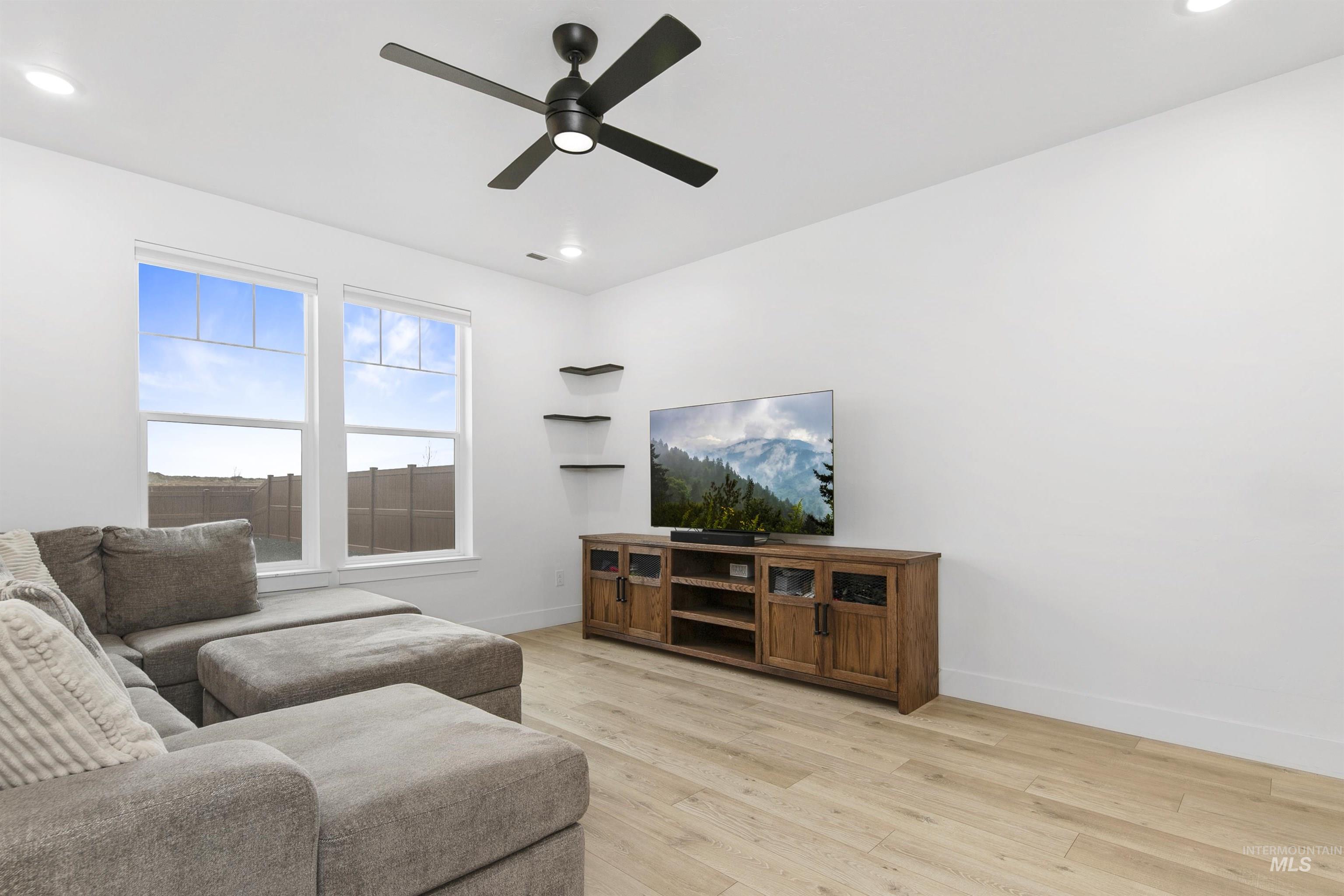 7101 W Storywood St, Boise, Idaho 83709, 3 Bedrooms, 2.5 Bathrooms, Residential For Sale, Price $449,000,MLS 98972791