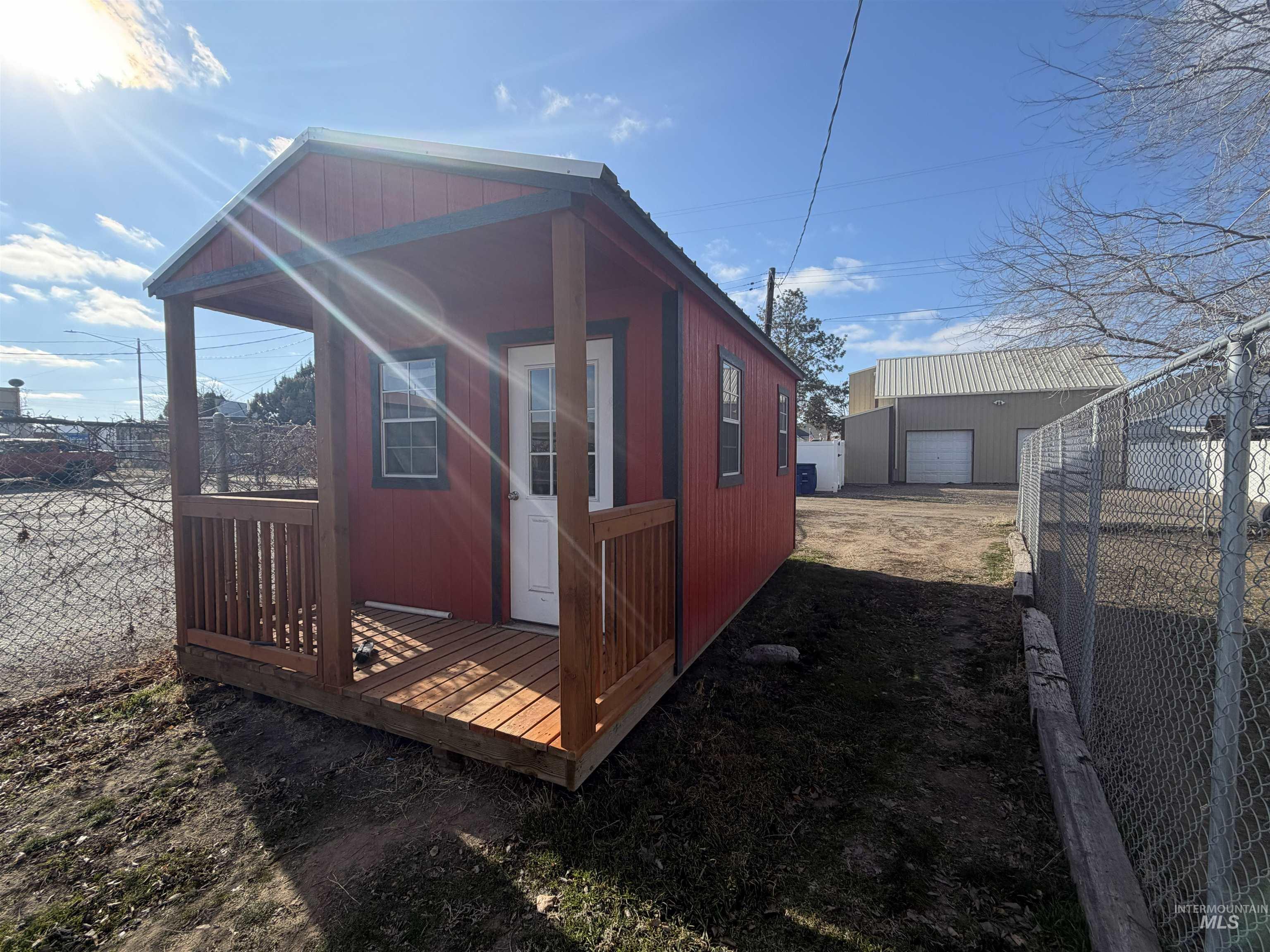 135 Locust St., Twin Falls, Idaho 83301, 2 Bedrooms, 1 Bathroom, Residential For Sale, Price $214,000,MLS 98972793