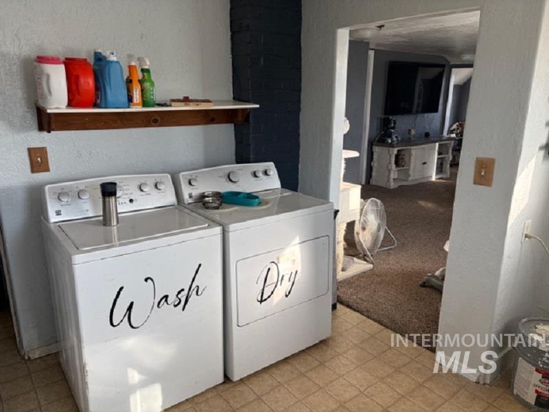 135 Locust St., Twin Falls, Idaho 83301, 2 Bedrooms, 1 Bathroom, Residential For Sale, Price $214,000,MLS 98972793