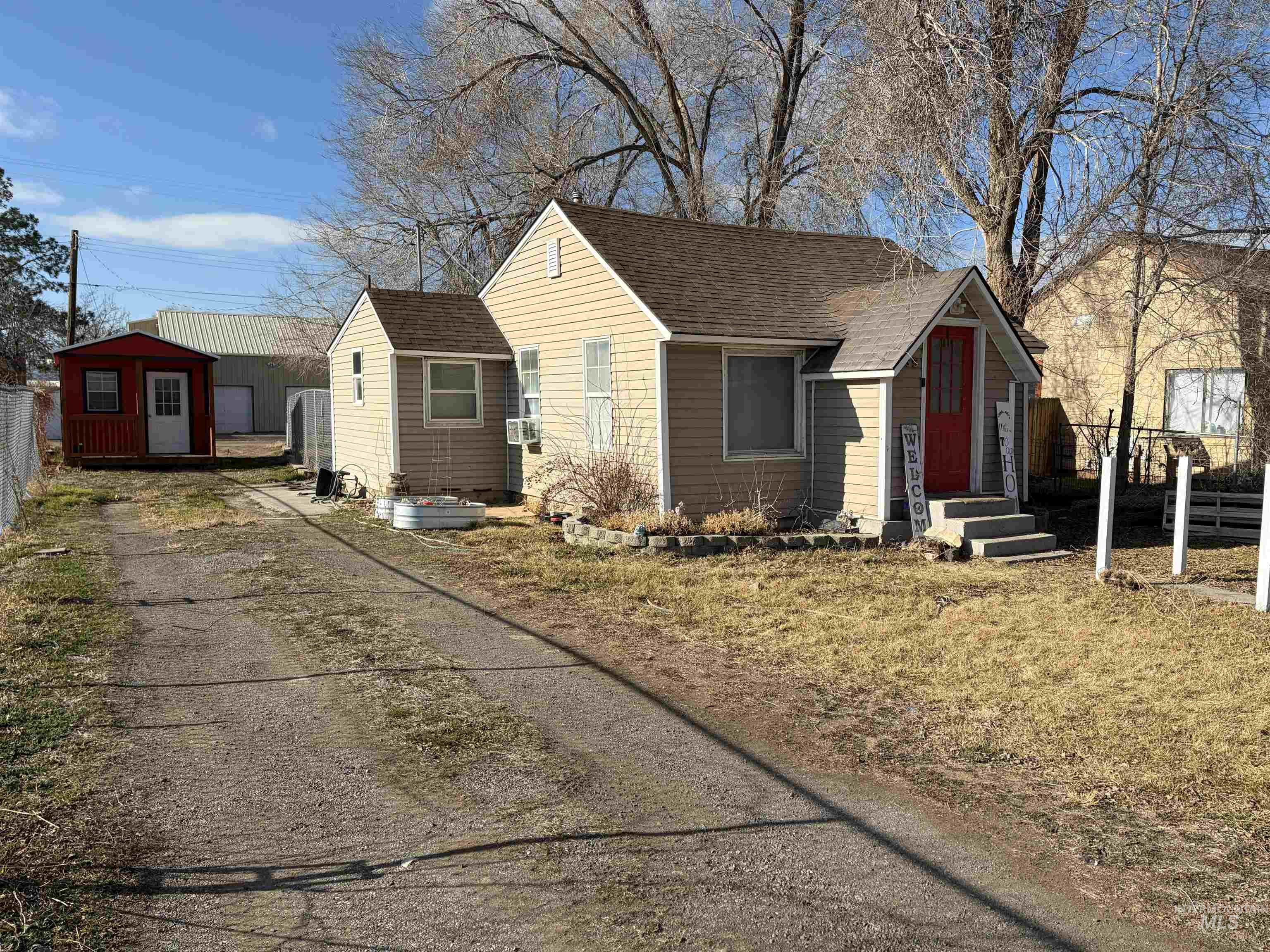 135 Locust St., Twin Falls, Idaho 83301, 2 Bedrooms, Business/Commercial For Sale, Price $214,000,MLS 98972795