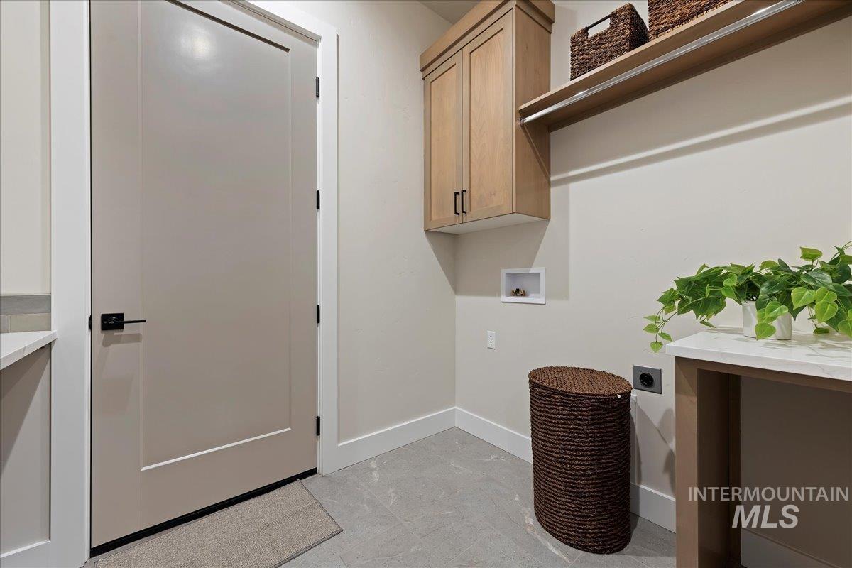 410 W Sand Dune Ln, Boise, Idaho 83702, 4 Bedrooms, 2.5 Bathrooms, Residential For Sale, Price $1,399,000,MLS 98972803