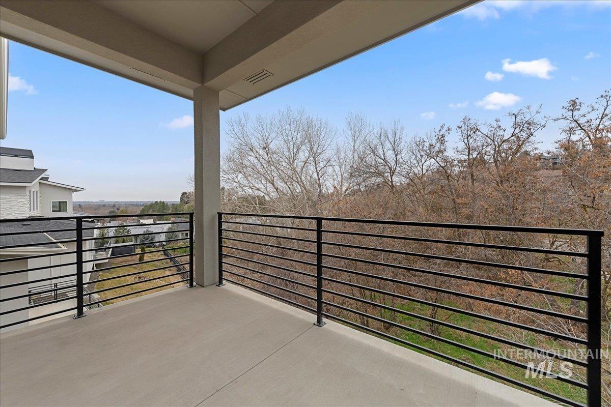 410 W Sand Dune Ln, Boise, Idaho 83702, 4 Bedrooms, 2.5 Bathrooms, Residential For Sale, Price $1,399,000,MLS 98972803