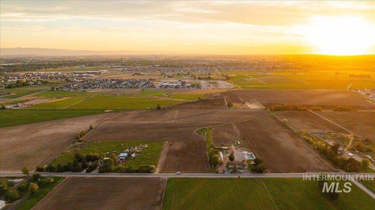 2303 N Locust Grove, Kuna, Idaho 83634, 5 Bedrooms, 3.5 Bathrooms, Residential For Sale, Price $2,500,000,MLS 98972806