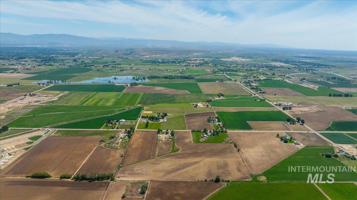 2303 N Locust Grove, Kuna, Idaho 83634, 5 Bedrooms, 3.5 Bathrooms, Residential For Sale, Price $2,500,000,MLS 98972806