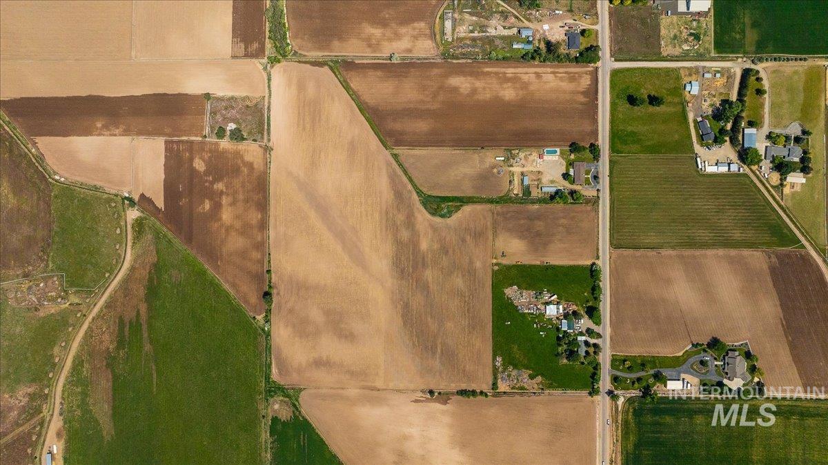 2303 N Locust Grove, Kuna, Idaho 83634, 5 Bedrooms, 3.5 Bathrooms, Residential For Sale, Price $2,500,000,MLS 98972806