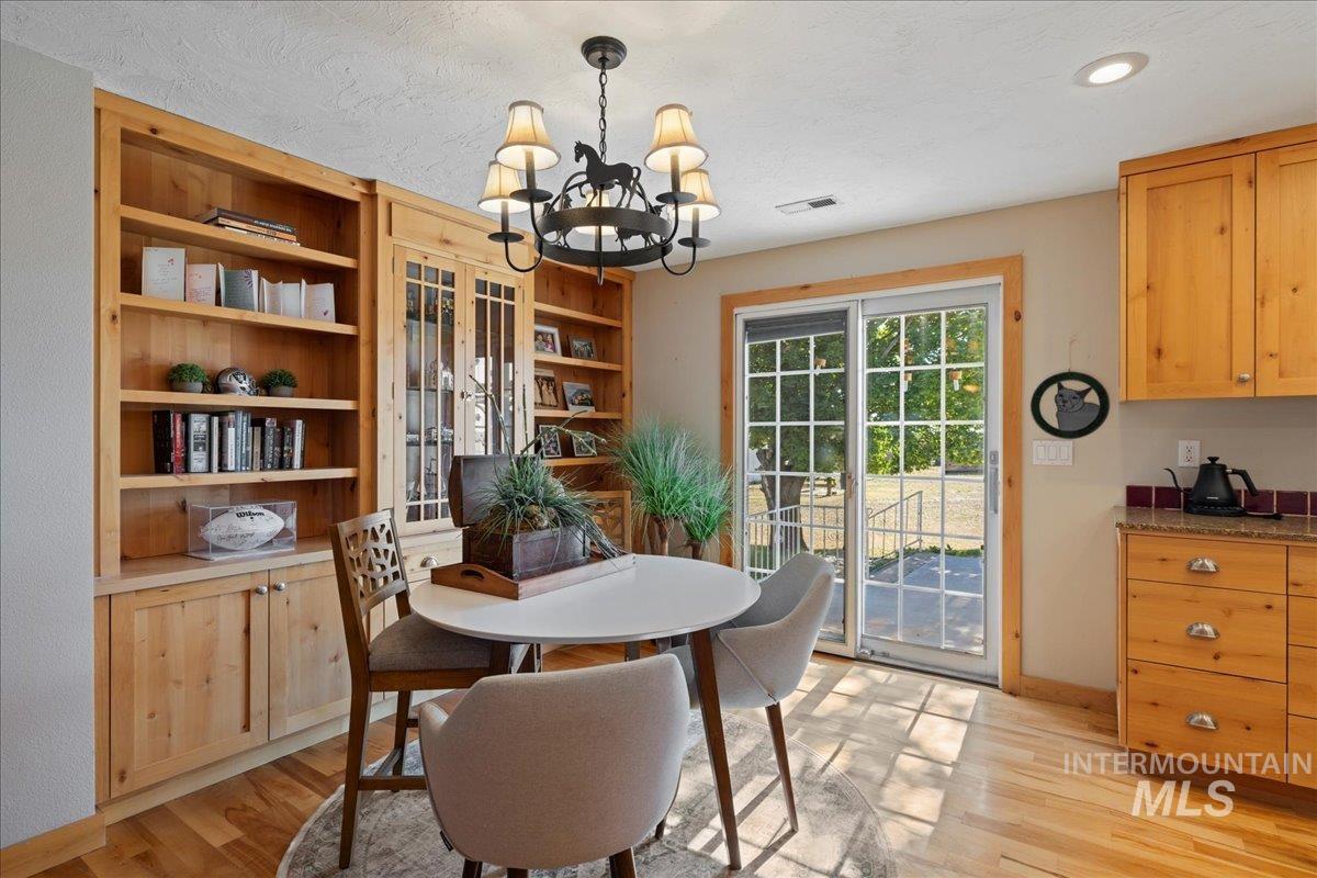 2303 N Locust Grove, Kuna, Idaho 83634, 5 Bedrooms, 3.5 Bathrooms, Residential For Sale, Price $2,500,000,MLS 98972806