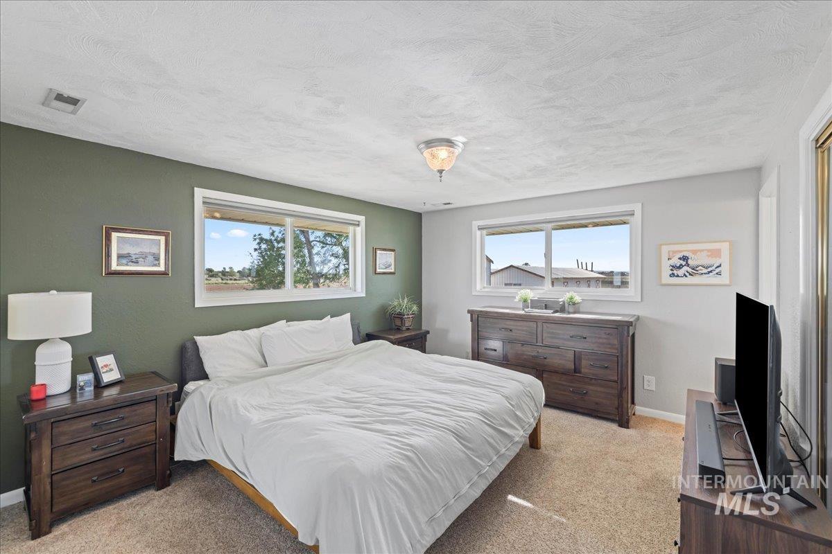 2303 N Locust Grove, Kuna, Idaho 83634, 5 Bedrooms, 3.5 Bathrooms, Residential For Sale, Price $2,500,000,MLS 98972806