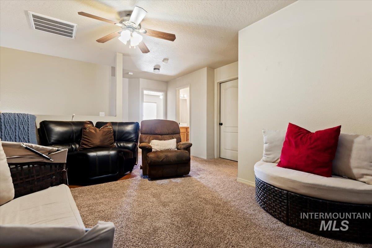 14057 Santa Cruz, Caldwell, Idaho 83605, 2 Bedrooms, 2 Bathrooms, Residential For Sale, Price $379,900,MLS 98972808