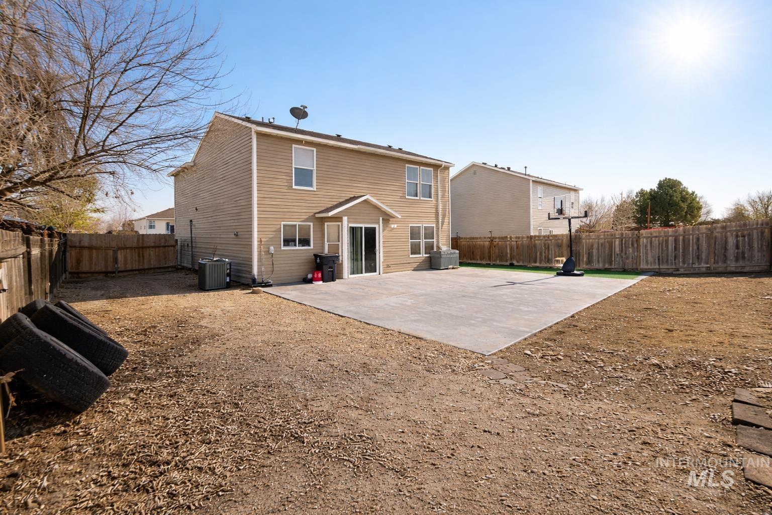 14057 Santa Cruz, Caldwell, Idaho 83605, 2 Bedrooms, 2 Bathrooms, Residential For Sale, Price $379,900,MLS 98972808