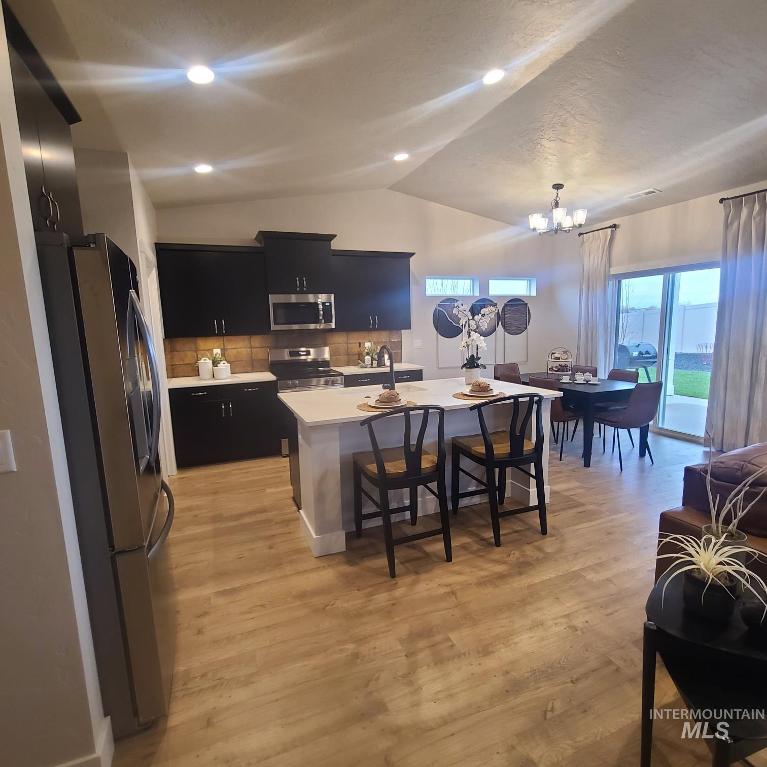 158 W Omphale St., Kuna, Idaho 83634, 3 Bedrooms, 2 Bathrooms, Residential For Sale, Price $428,990,MLS 98972812