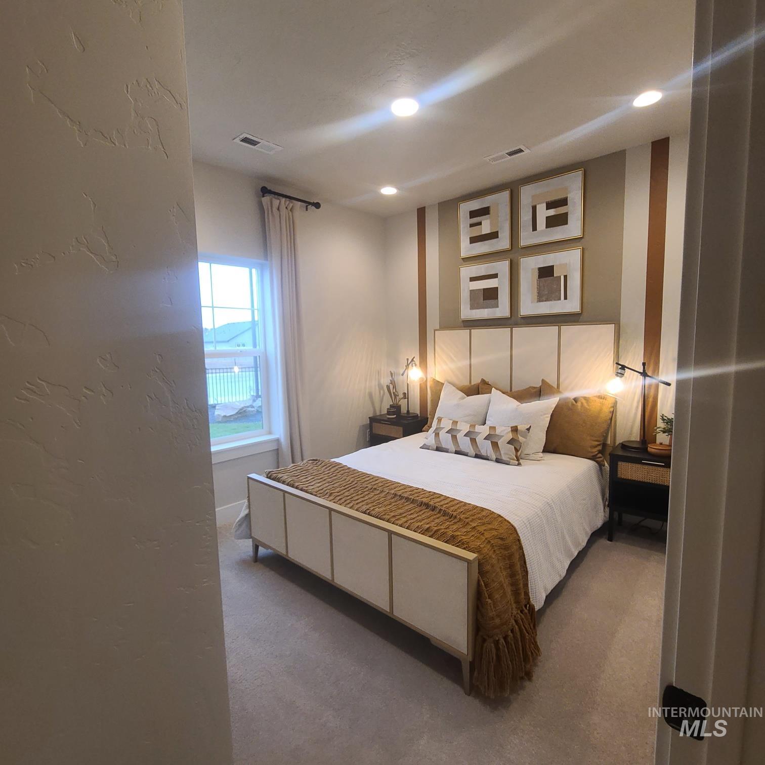 158 W Omphale St., Kuna, Idaho 83634, 3 Bedrooms, 2 Bathrooms, Residential For Sale, Price $428,990,MLS 98972812