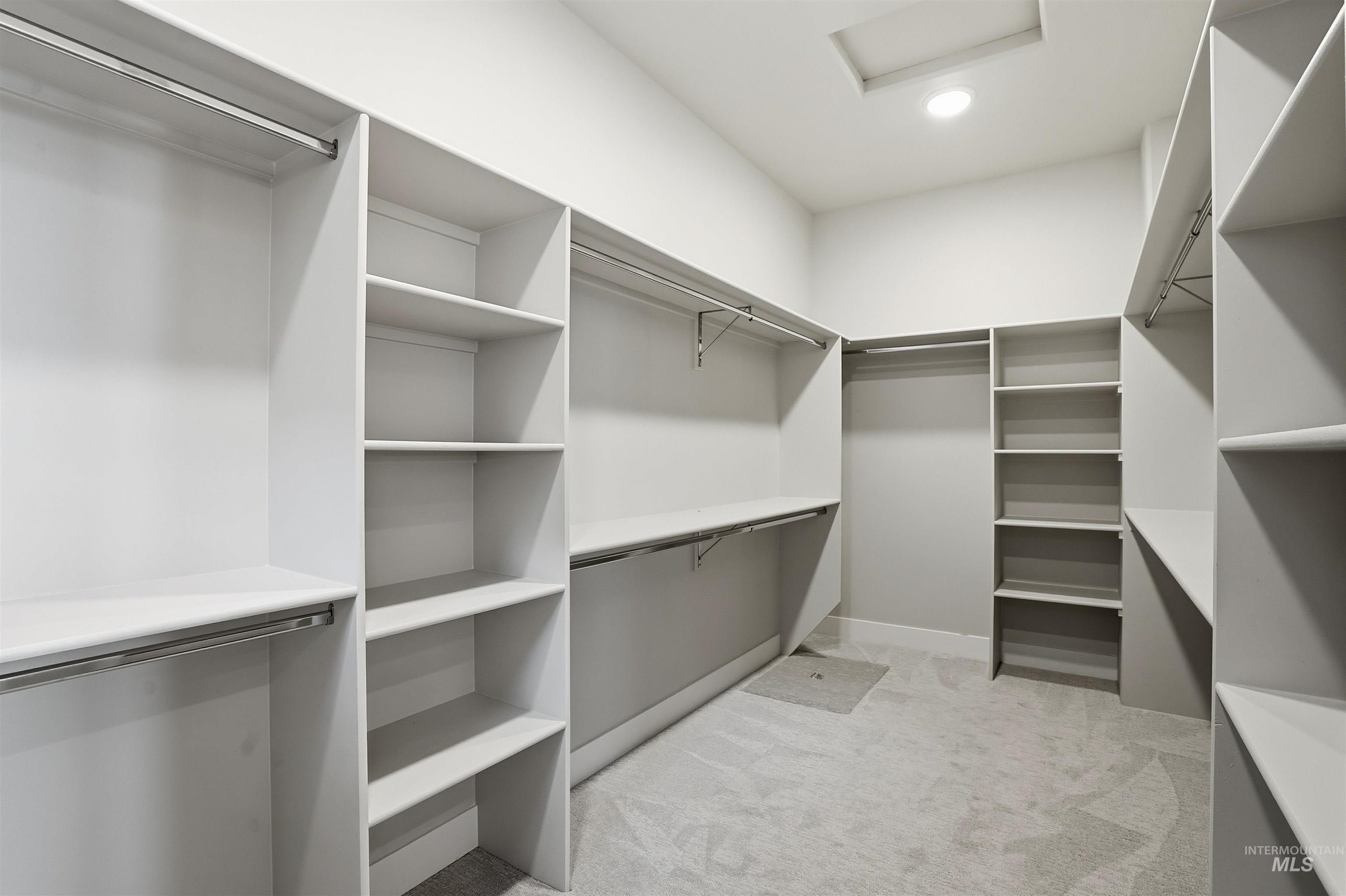 2976 E Parulo Dr., Meridian, Idaho 83642, 3 Bedrooms, 2.5 Bathrooms, Residential For Sale, Price $1,200,000,MLS 98972816