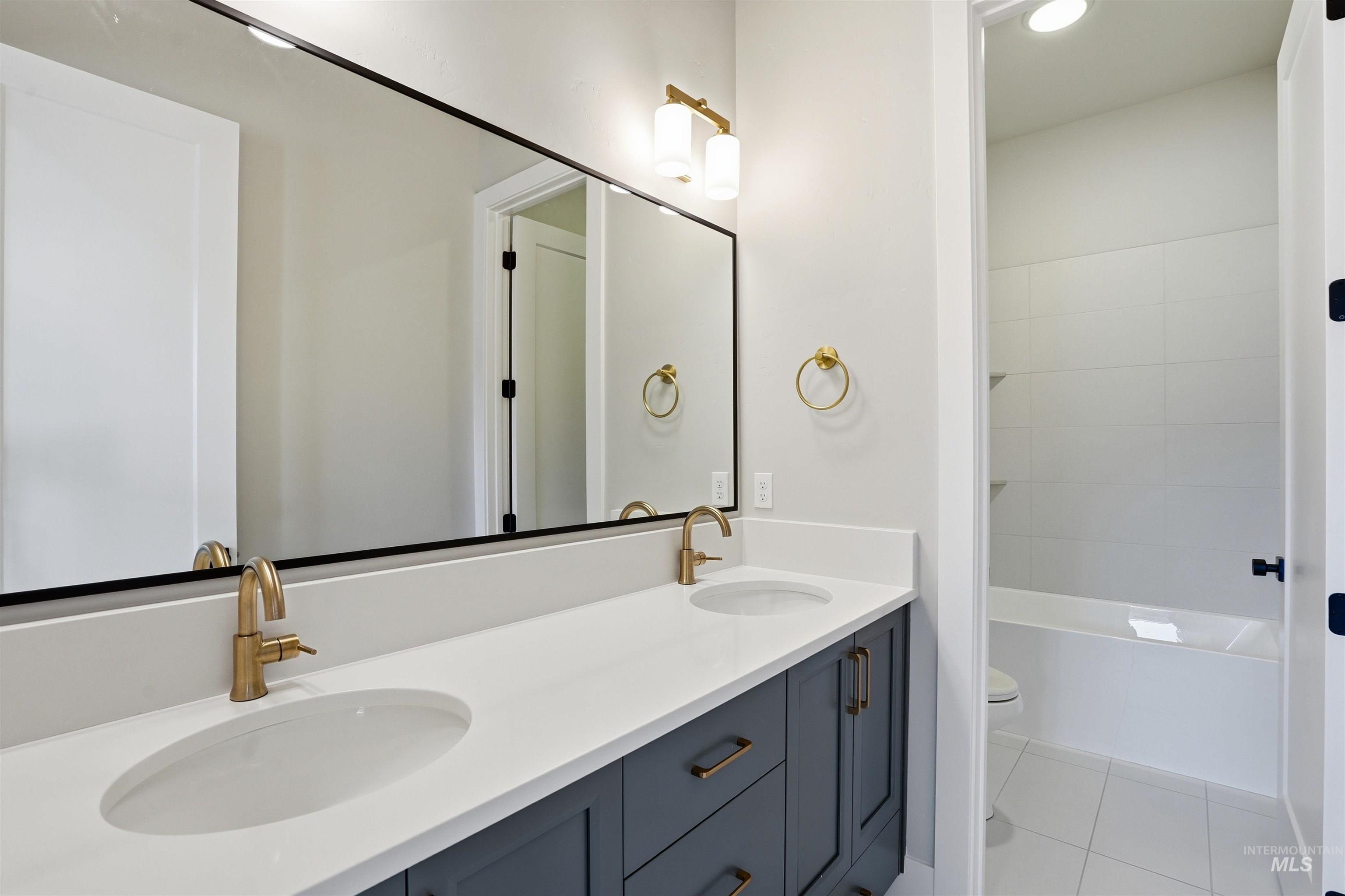 2976 E Parulo Dr., Meridian, Idaho 83642, 3 Bedrooms, 2.5 Bathrooms, Residential For Sale, Price $1,200,000,MLS 98972816