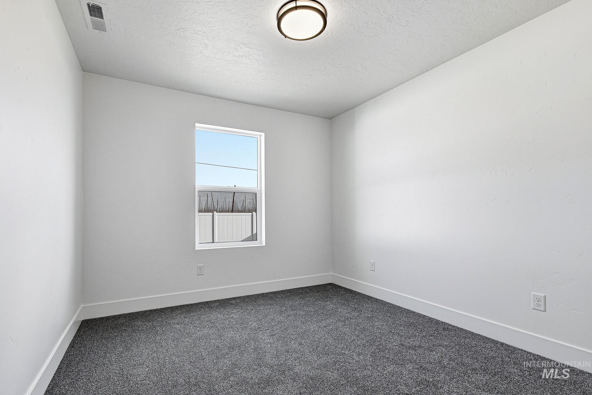 326 N 12th St, Parma, Idaho 83660, 3 Bedrooms, 2 Bathrooms, Residential For Sale, Price $375,000,MLS 98972817