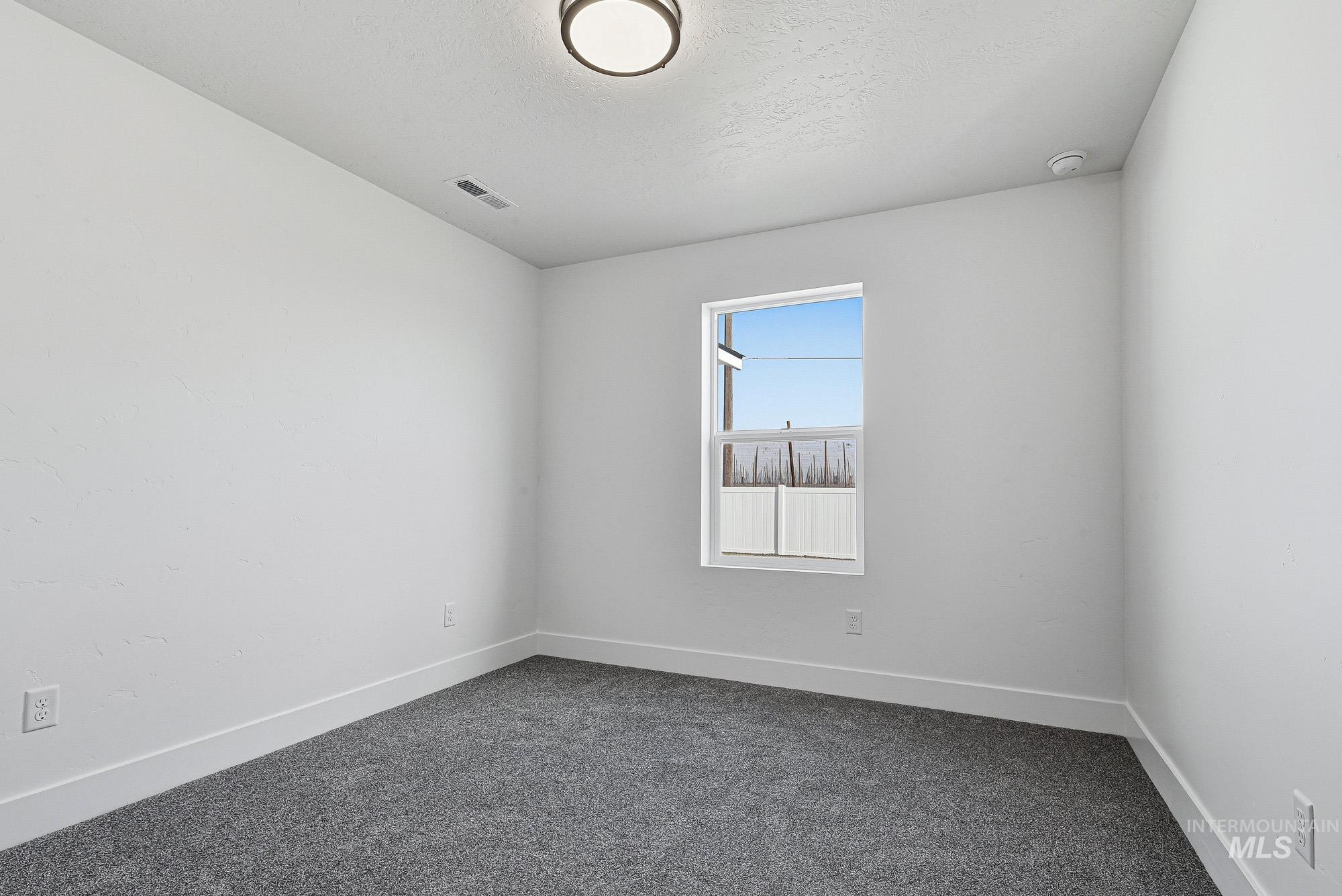 326 N 12th St, Parma, Idaho 83660, 3 Bedrooms, 2 Bathrooms, Residential For Sale, Price $375,000,MLS 98972817