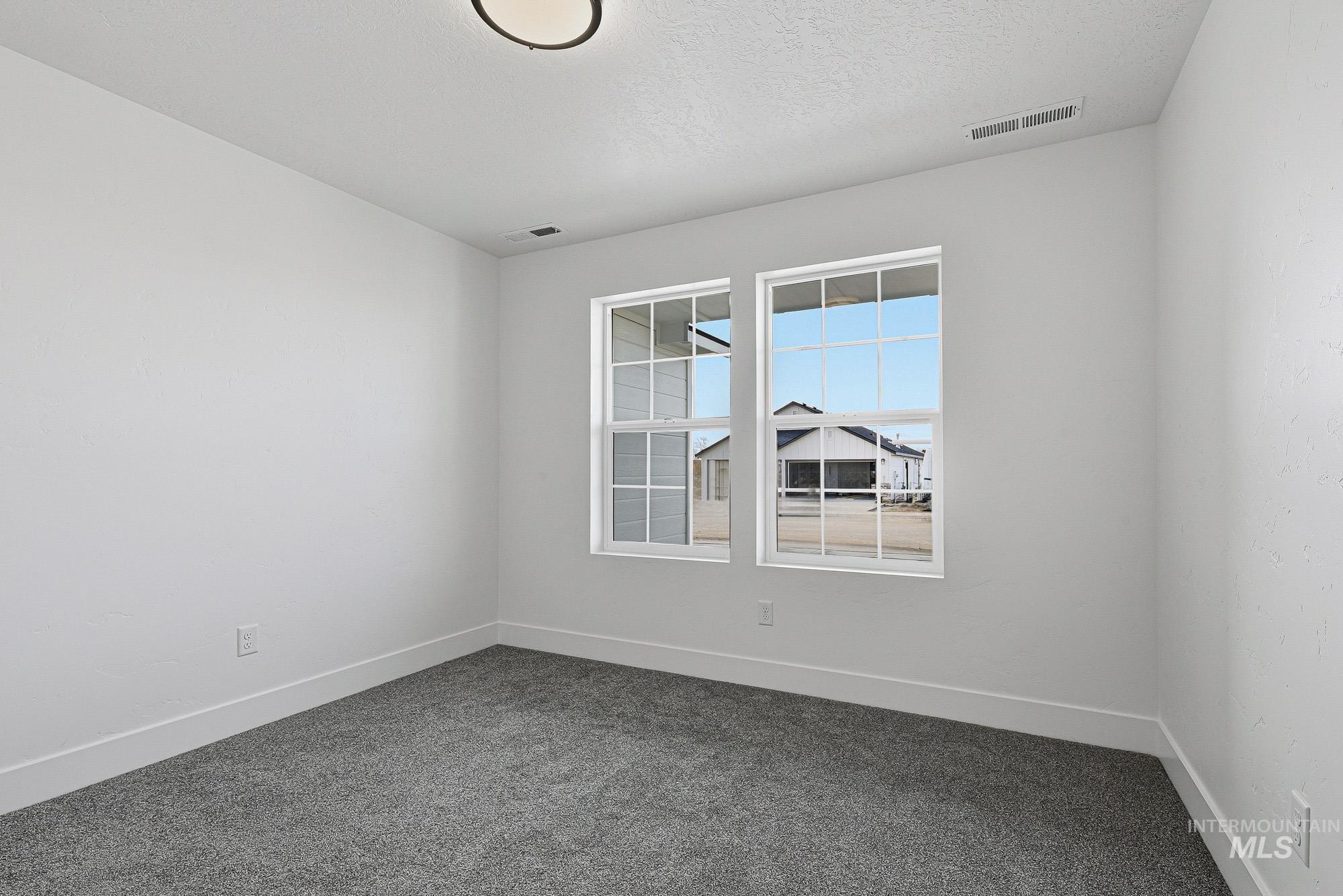 326 N 12th St, Parma, Idaho 83660, 3 Bedrooms, 2 Bathrooms, Residential For Sale, Price $375,000,MLS 98972817