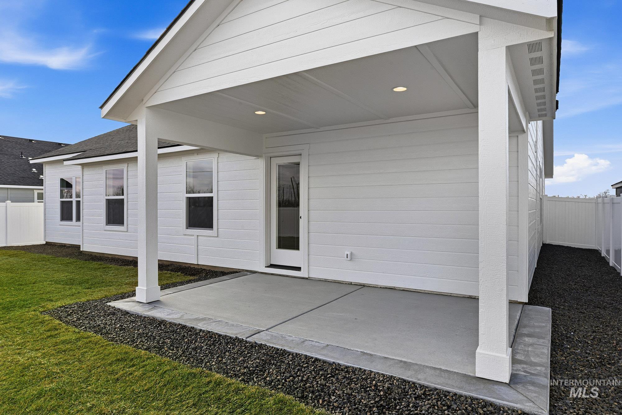 326 N 12th St, Parma, Idaho 83660, 3 Bedrooms, 2 Bathrooms, Residential For Sale, Price $375,000,MLS 98972817