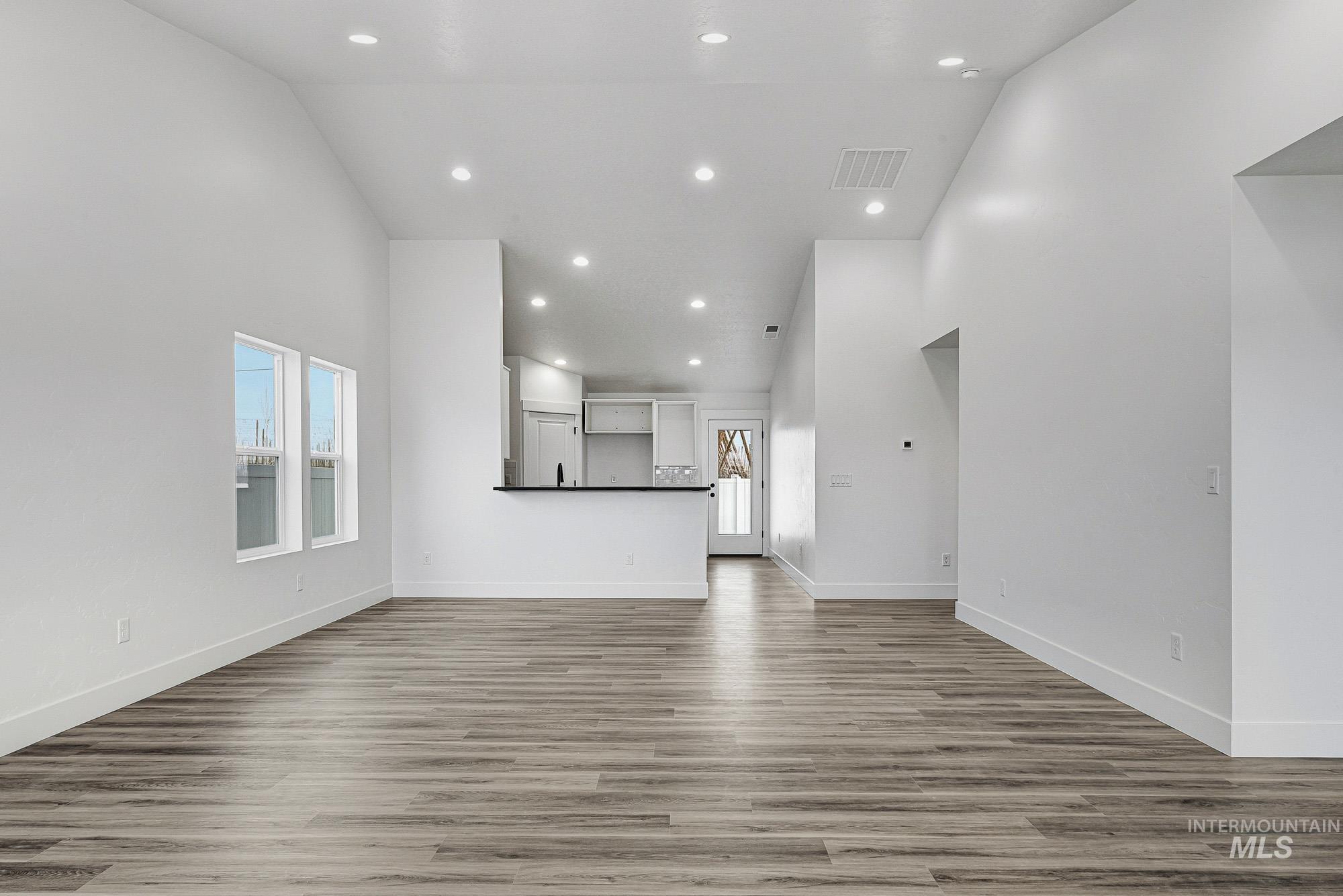 326 N 12th St, Parma, Idaho 83660, 3 Bedrooms, 2 Bathrooms, Residential For Sale, Price $375,000,MLS 98972817