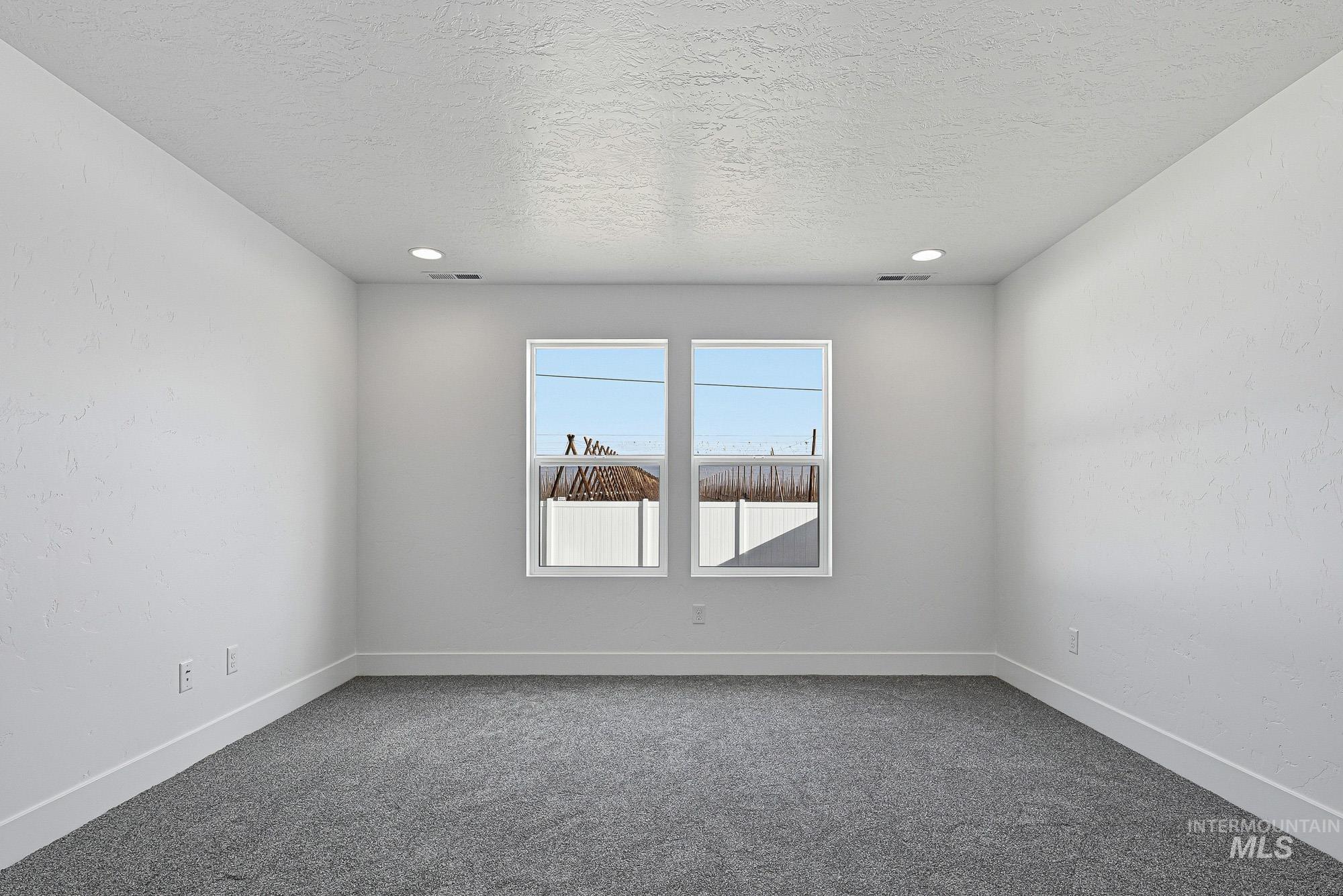 326 N 12th St, Parma, Idaho 83660, 3 Bedrooms, 2 Bathrooms, Residential For Sale, Price $375,000,MLS 98972817