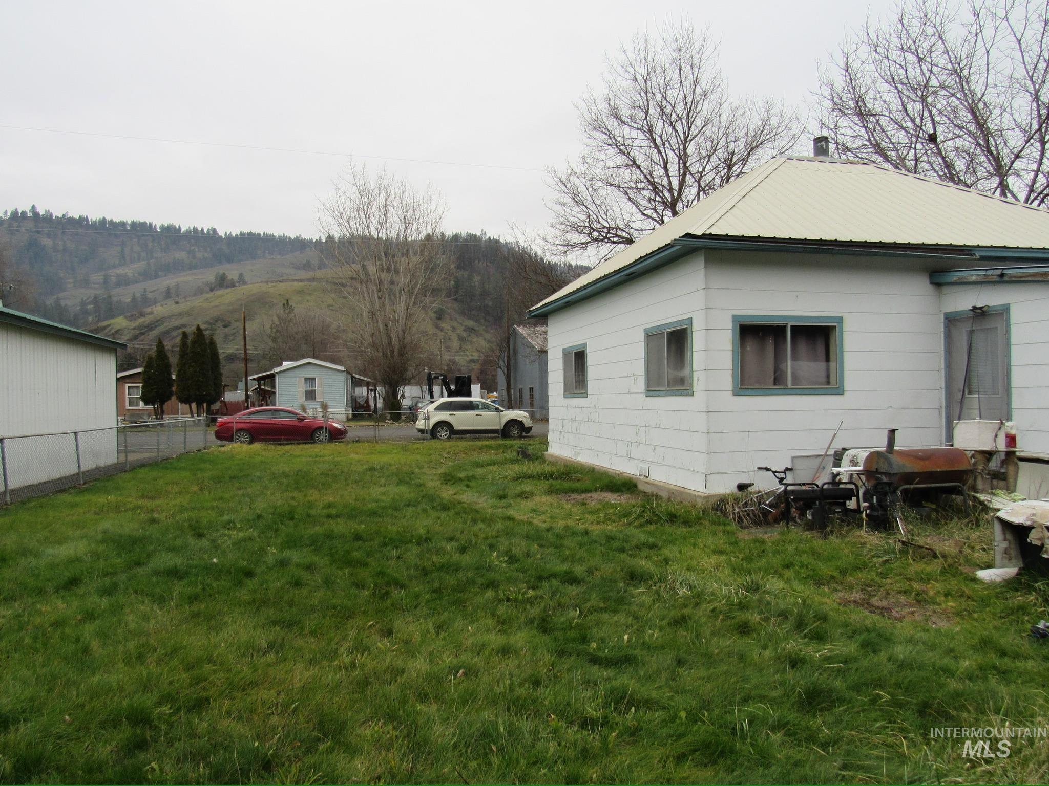 317 Esther Street, Kooskia, Idaho 83539, 2 Bedrooms, 1 Bathroom, Residential For Sale, Price $185,000,MLS 98972818