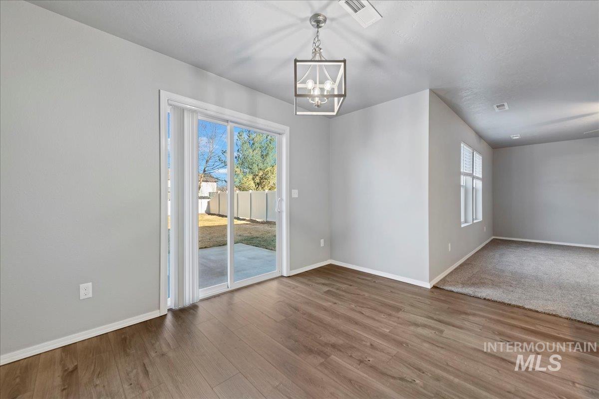 876 W Woodpine St, Meridian, Idaho 83646-6060, 3 Bedrooms, 2.5 Bathrooms, Residential For Sale, Price $389,990,MLS 98972820