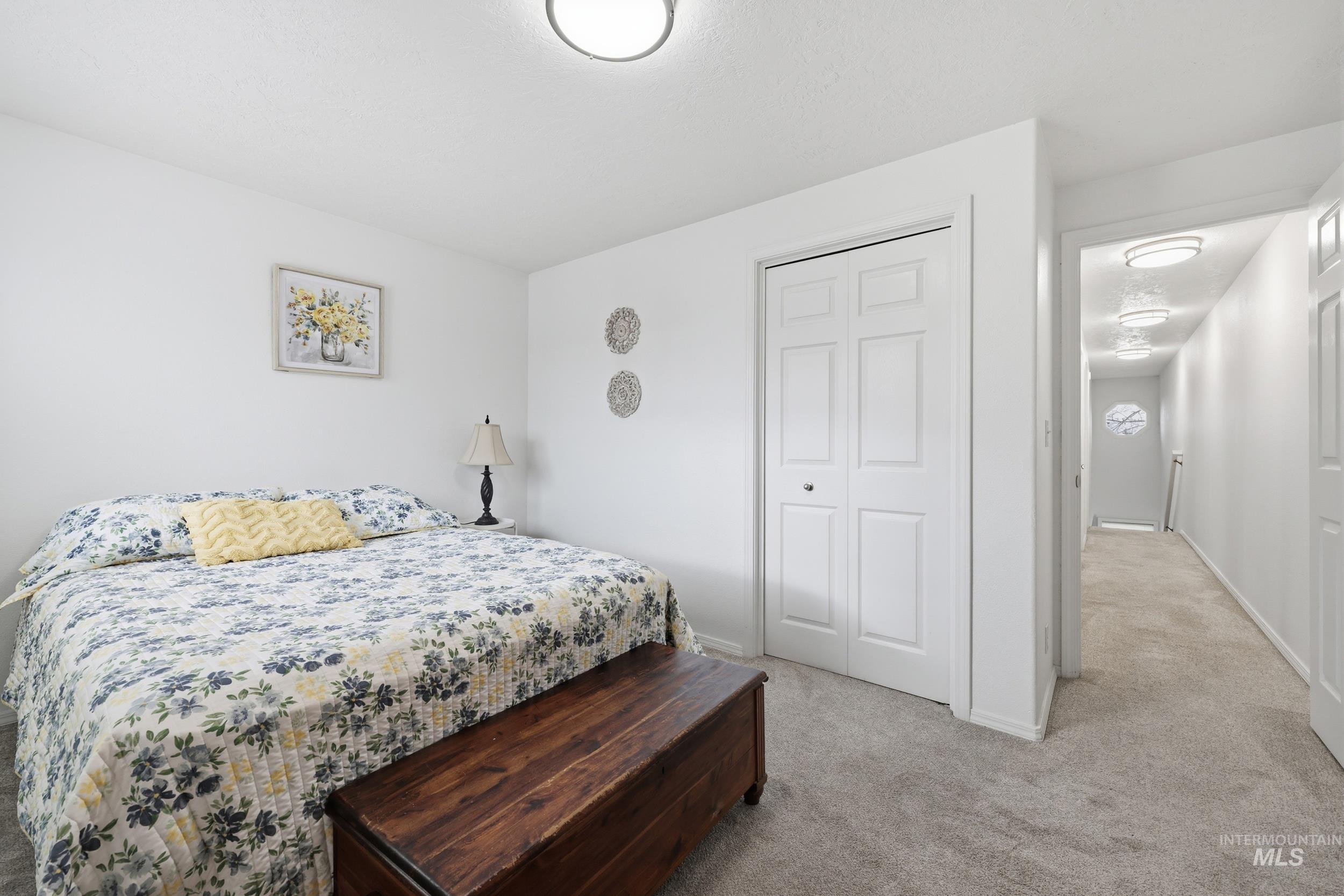 7014 W Irving Ln, Boise, Idaho 83704, 3 Bedrooms, 2.5 Bathrooms, Residential For Sale, Price $365,000,MLS 98972822