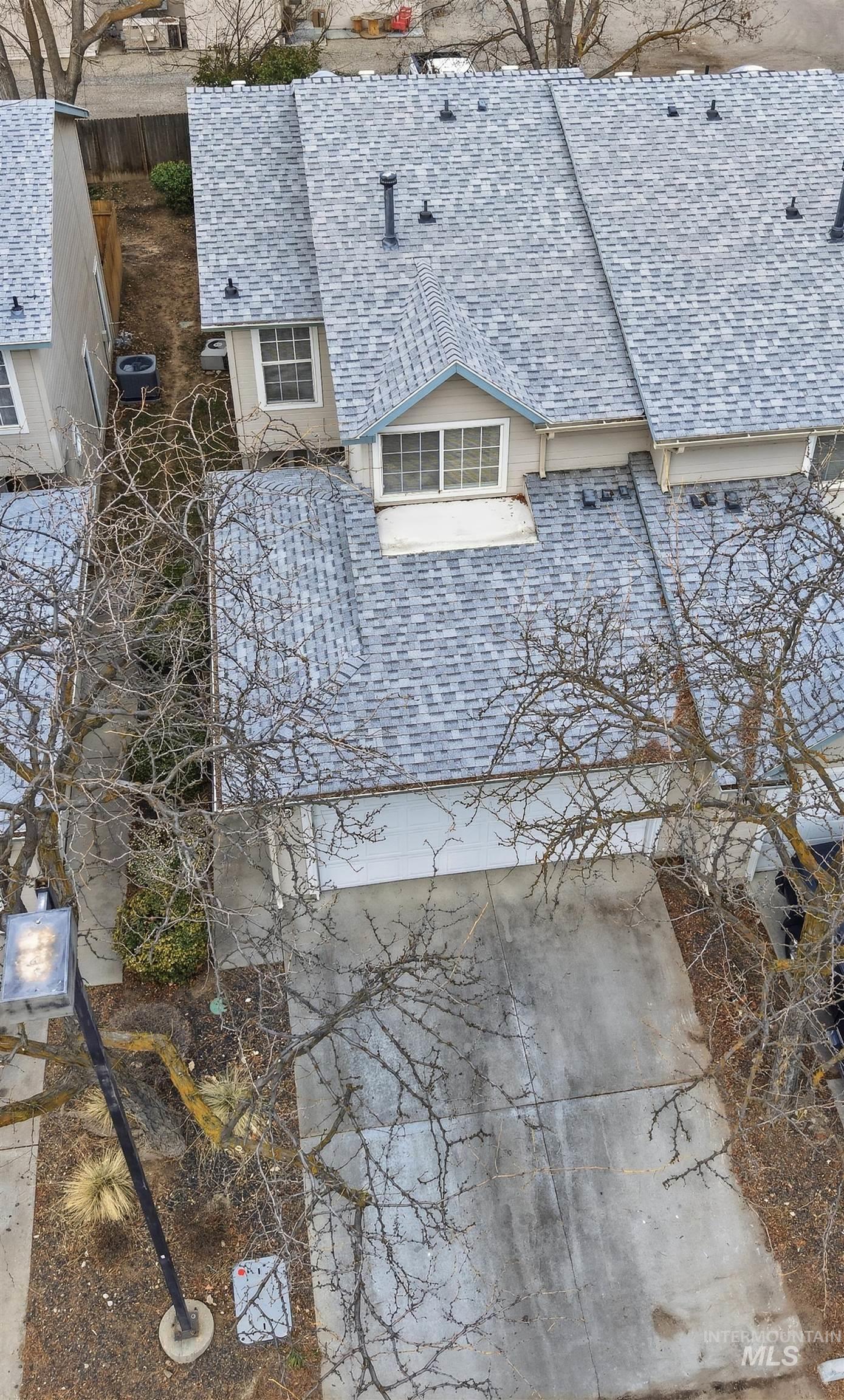 7014 W Irving Ln, Boise, Idaho 83704, 3 Bedrooms, 2.5 Bathrooms, Residential For Sale, Price $365,000,MLS 98972822